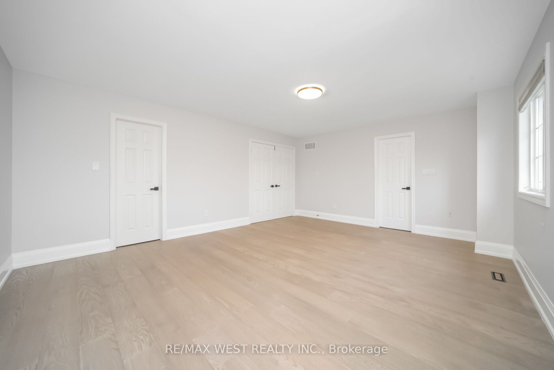 5843 Rainspring Drive Property Photo 25