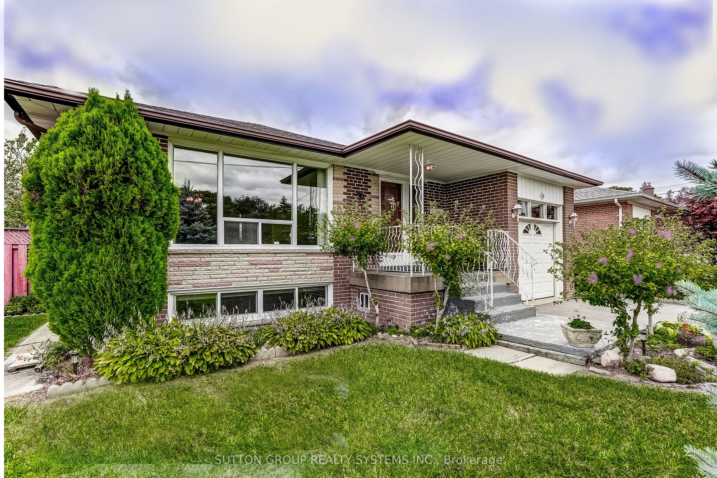 20 Taysham Crescent Property Photo 2