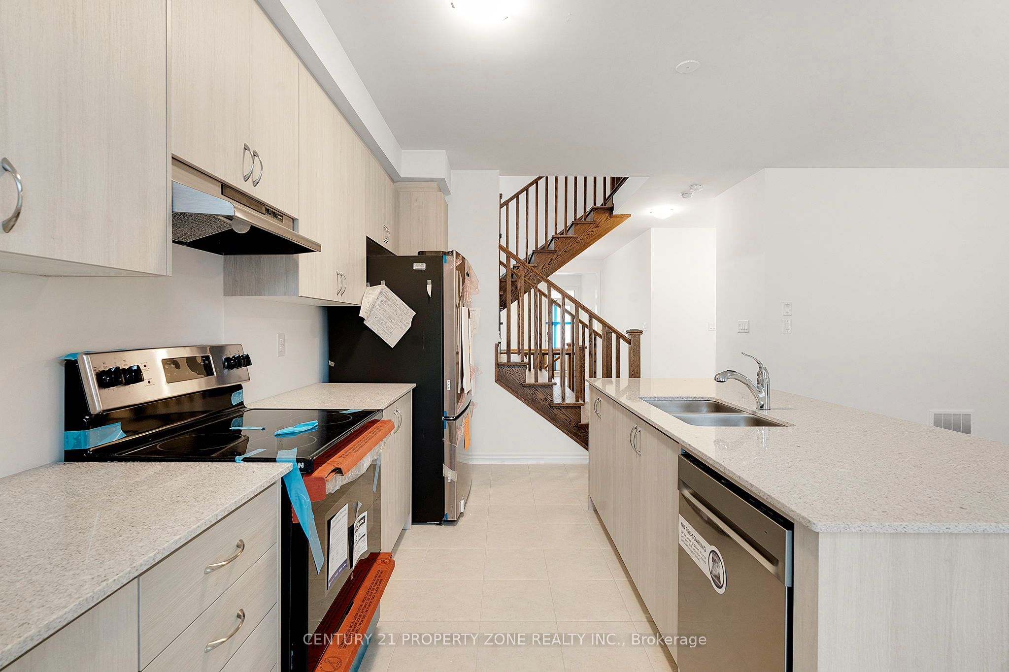 1518 Zilio Terrace Property Photo 9