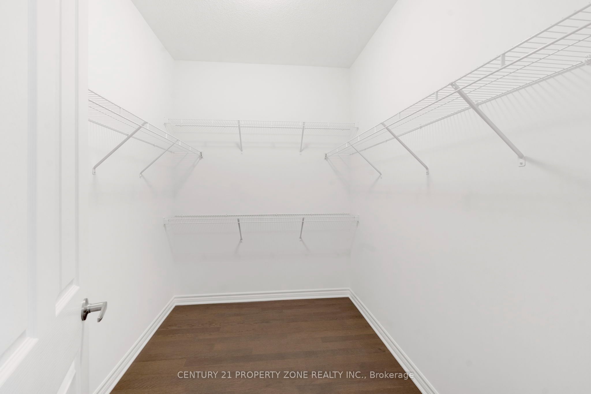 1518 Zilio Terrace Property Photo 18