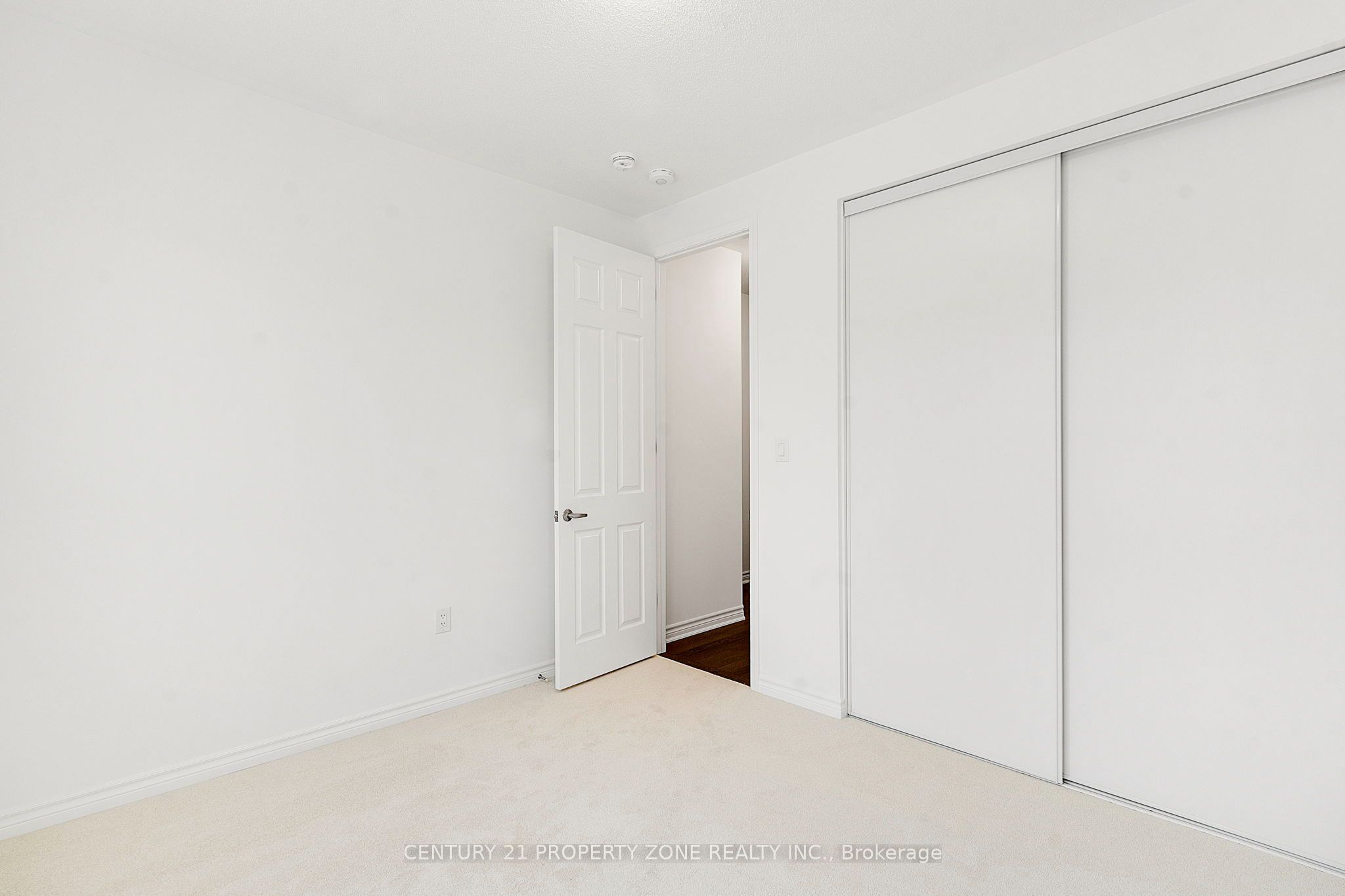 1518 Zilio Terrace Property Photo 24