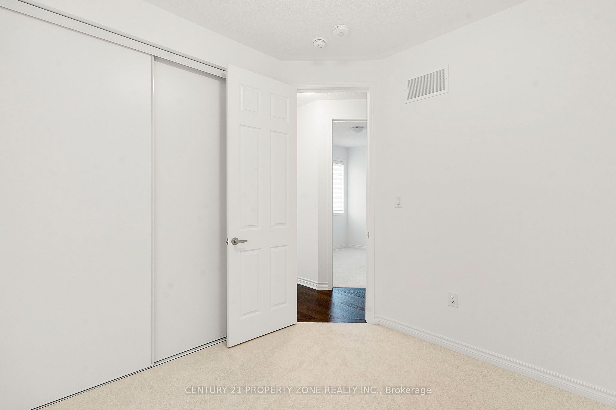 1518 Zilio Terrace Property Photo 27