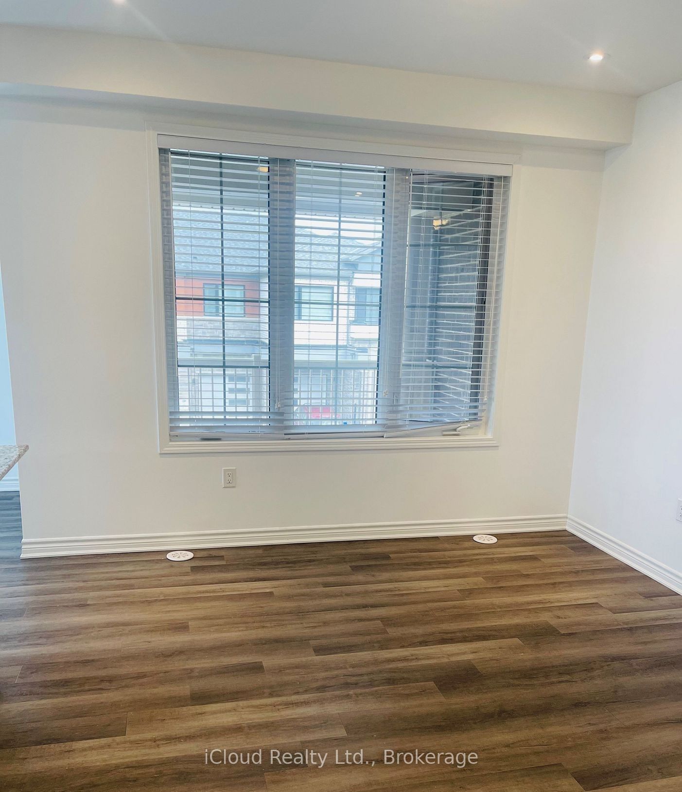 1853 Thames Circle Property Photo 8