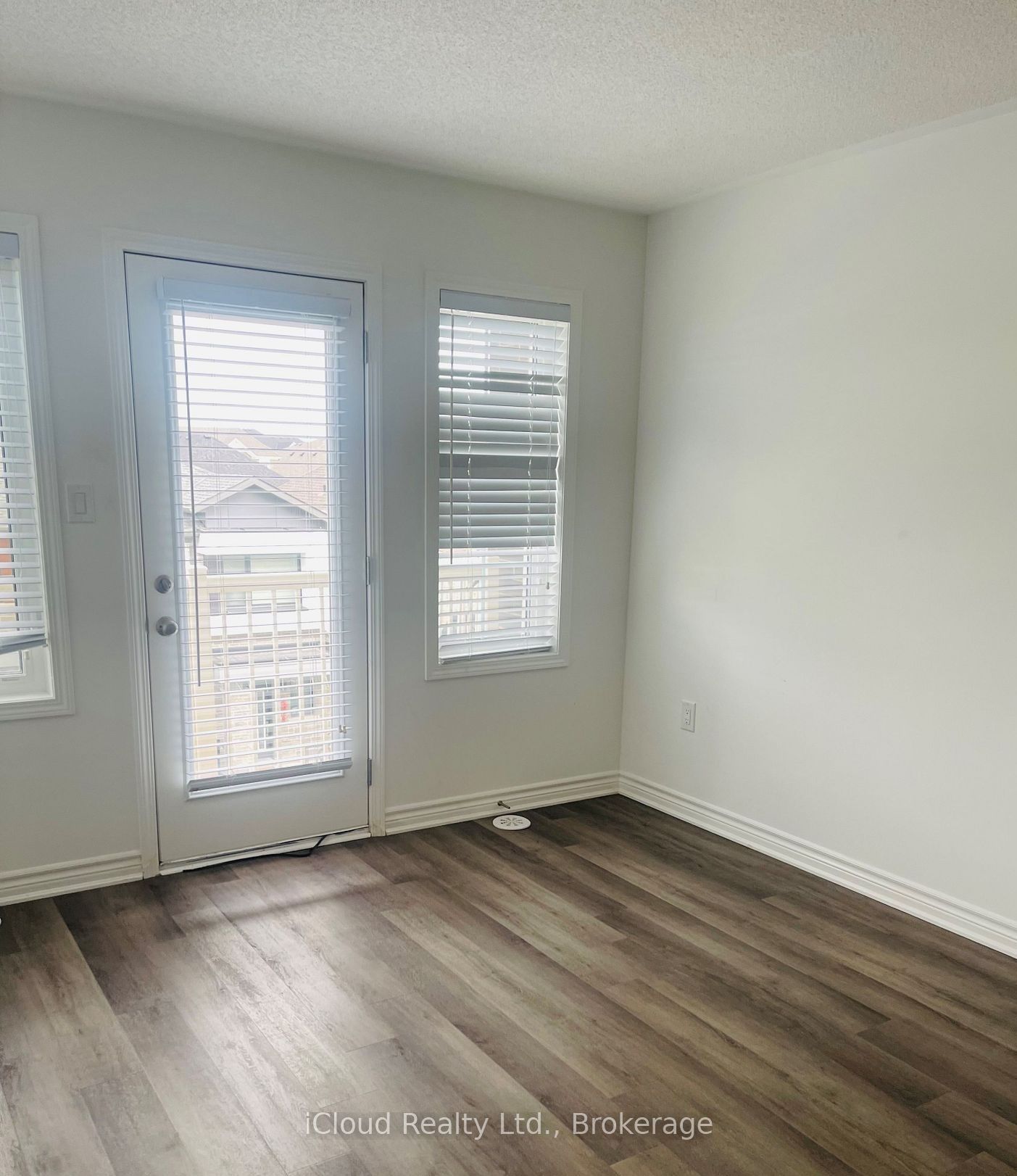 1853 Thames Circle Property Photo 16