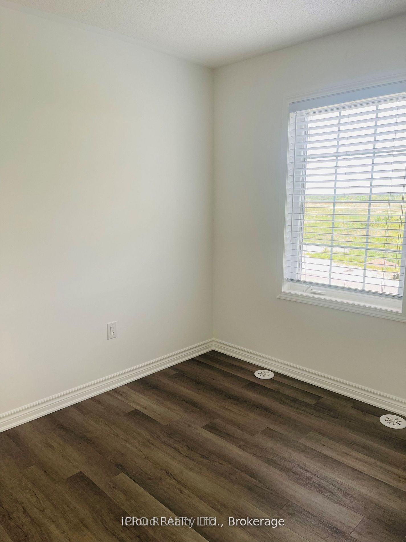 1853 Thames Circle Property Photo 26