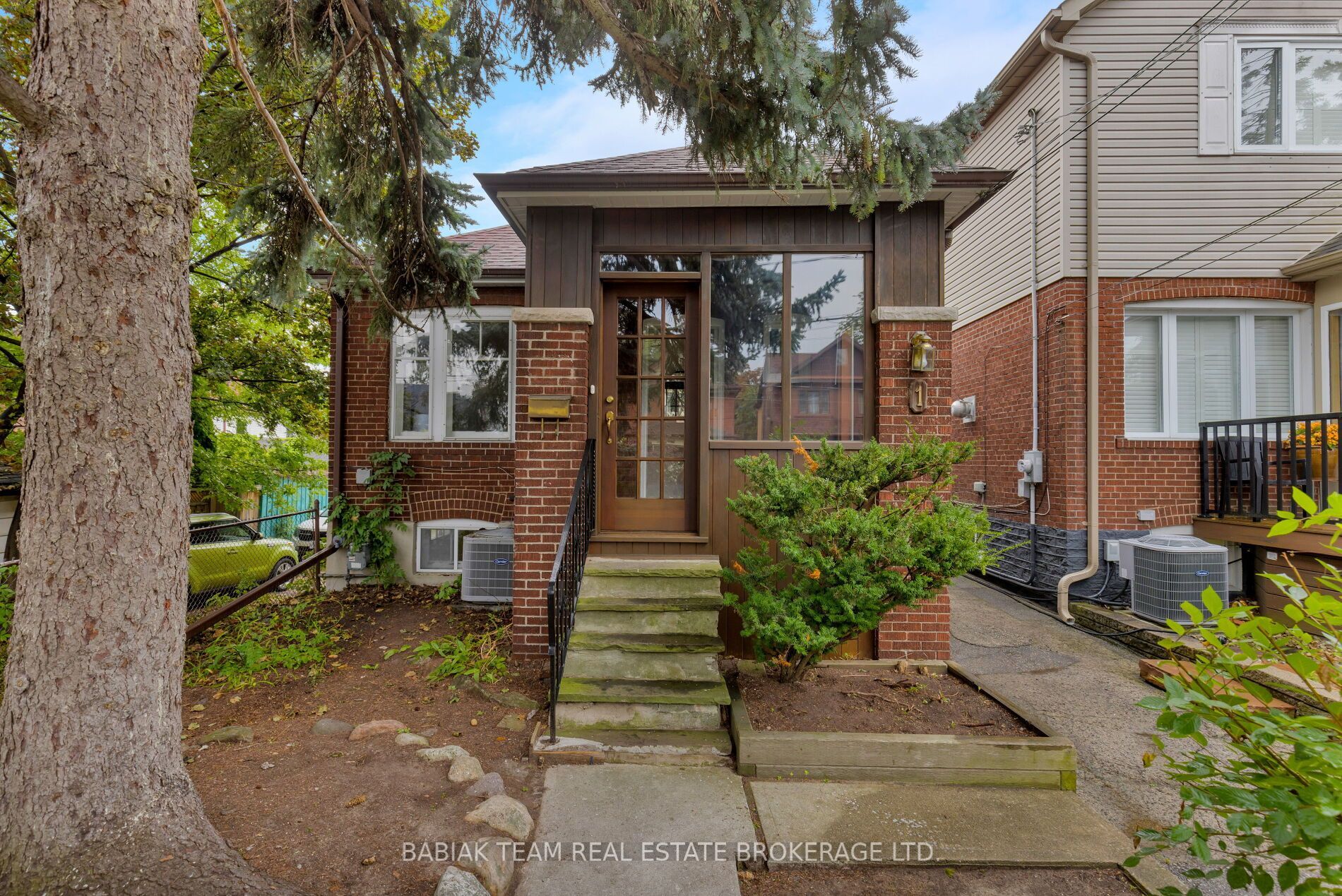 1 Rambert Crescent Property Photo 1