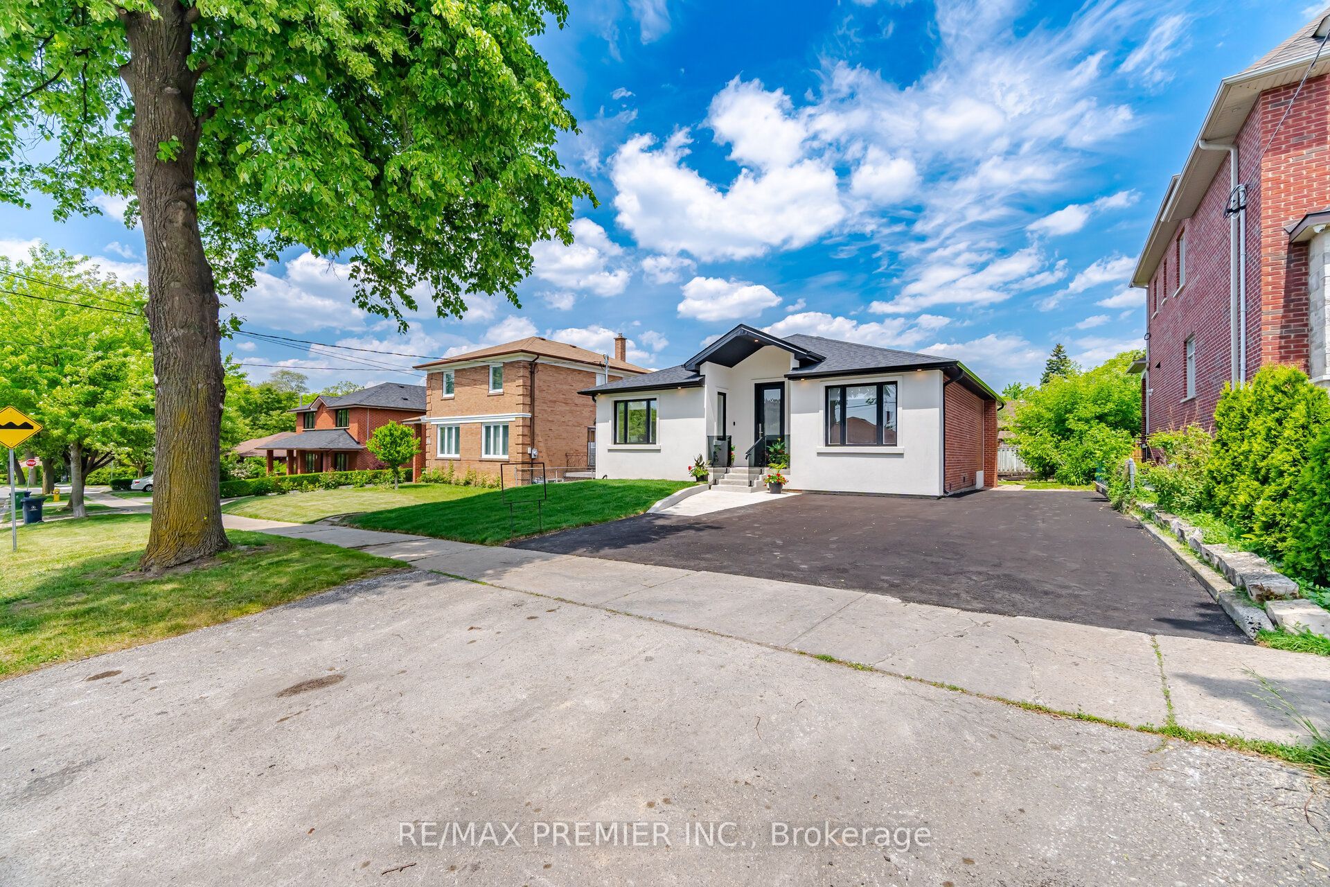 62 Flamborough Drive Main Property Photo 5
