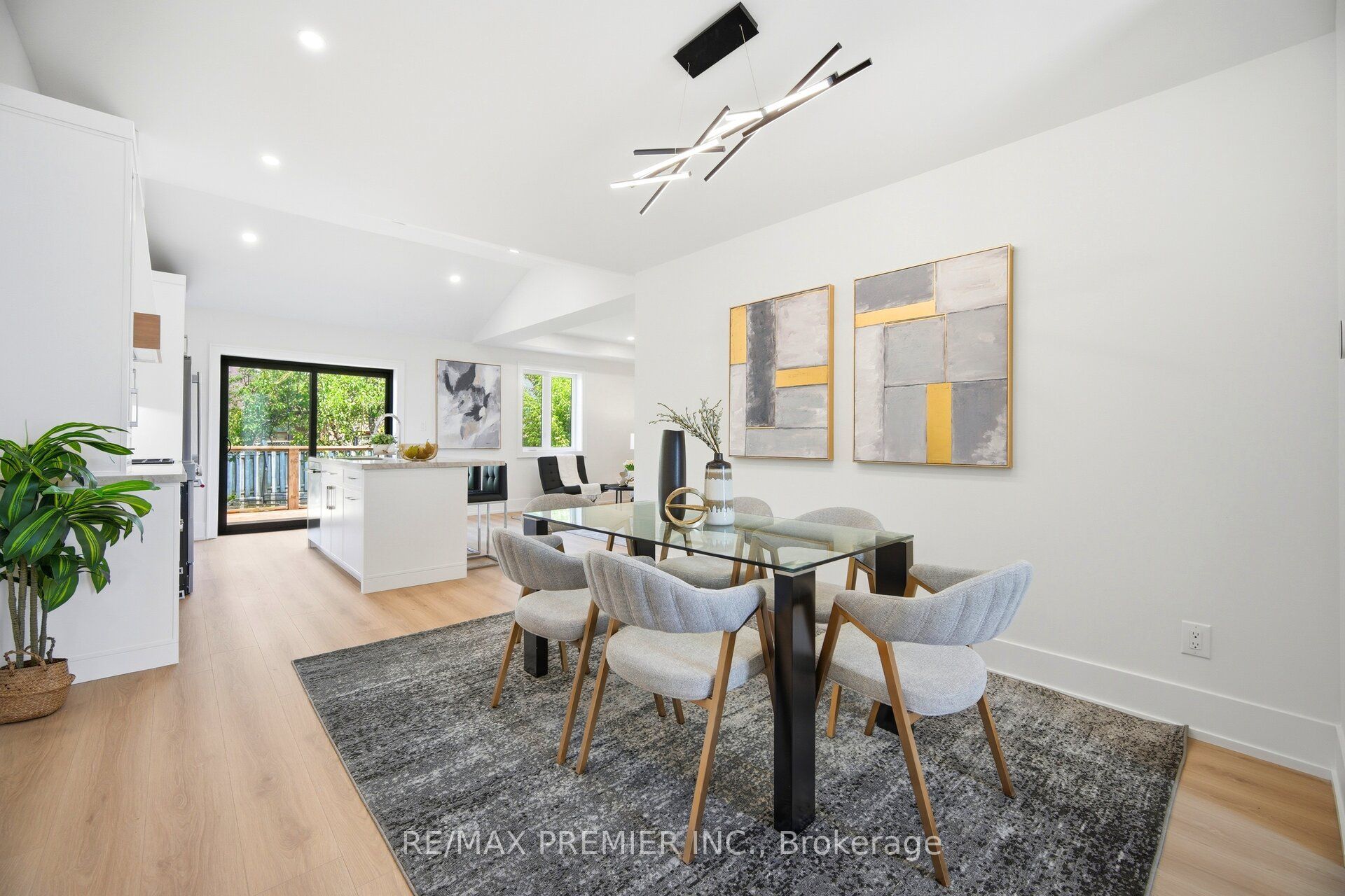 62 Flamborough Drive Main Property Photo 12