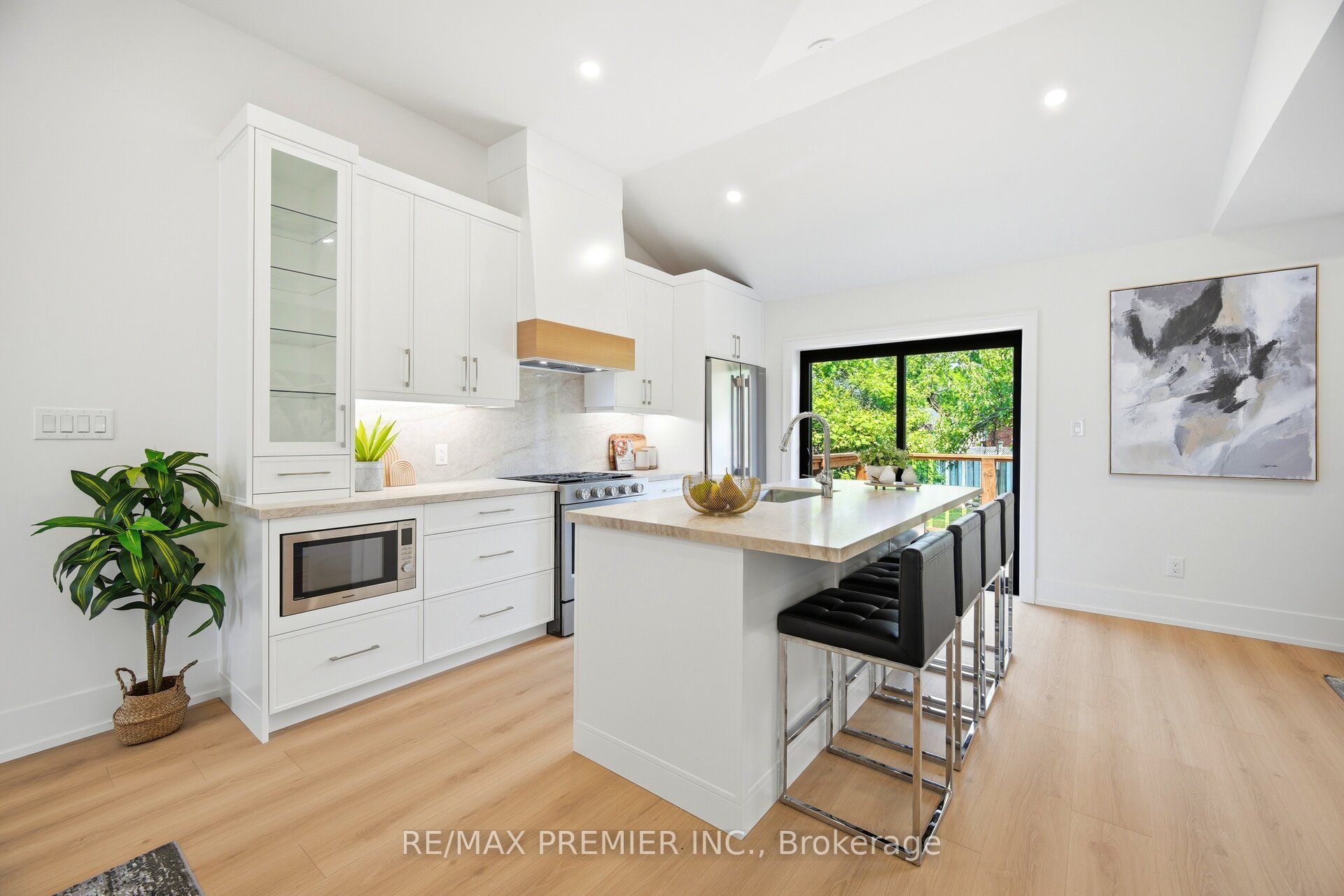 62 Flamborough Drive Main Property Photo 14