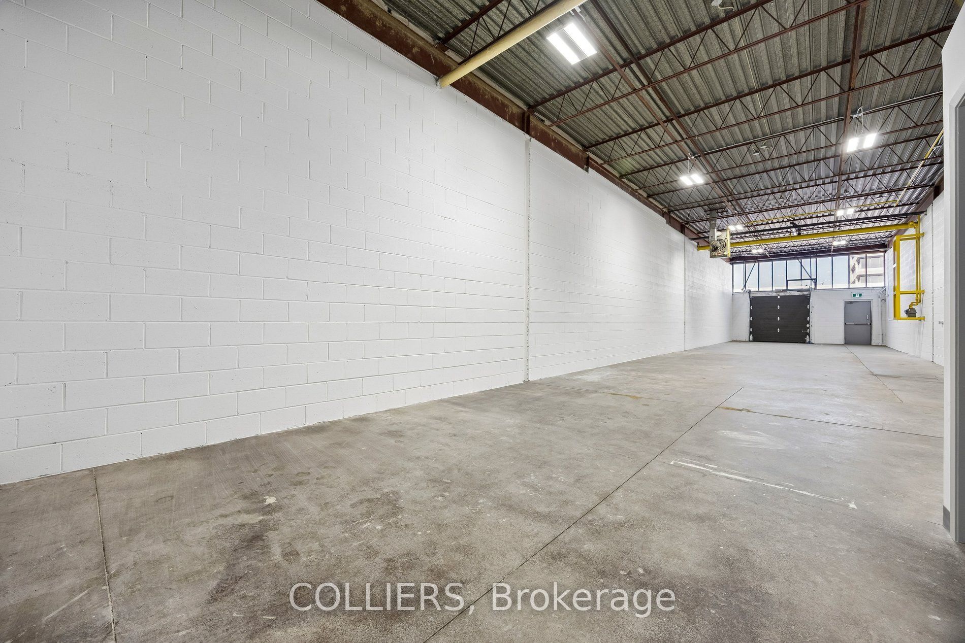1179 Finch Avenue W 2 Property Photo 2