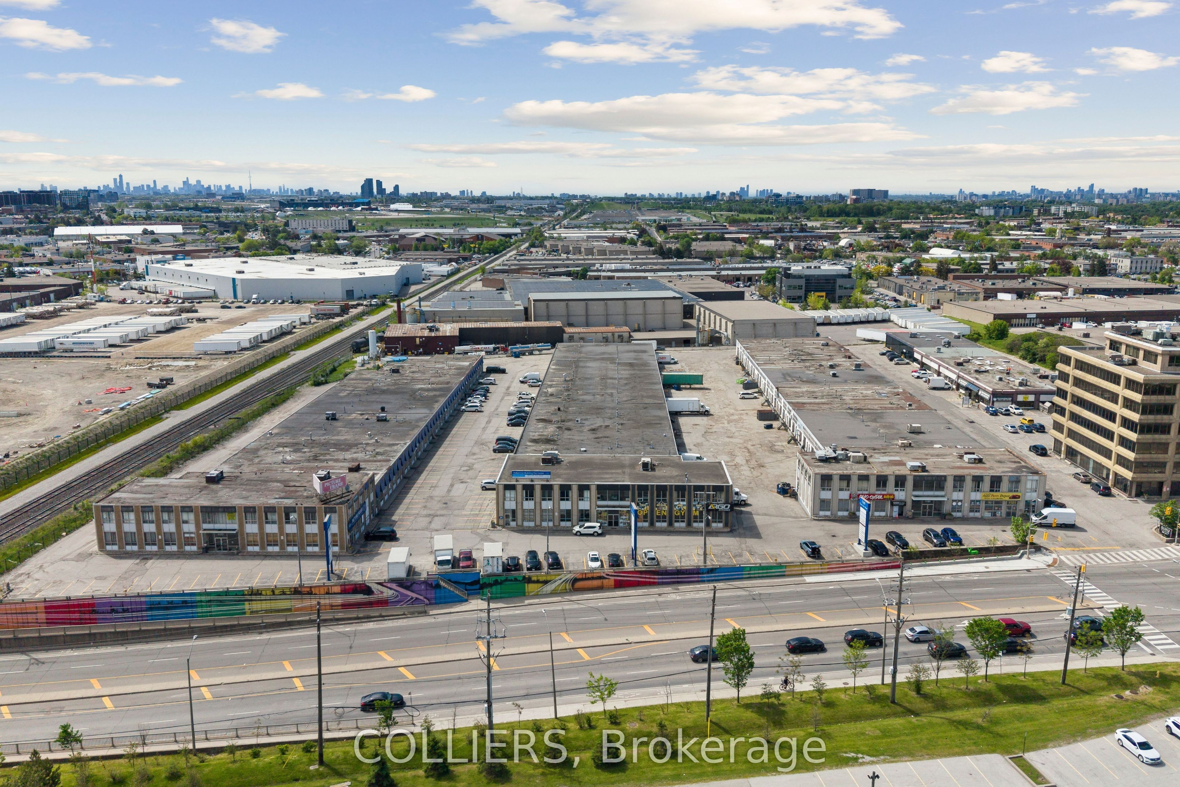 1179 Finch Avenue W 2 Property Photo 7