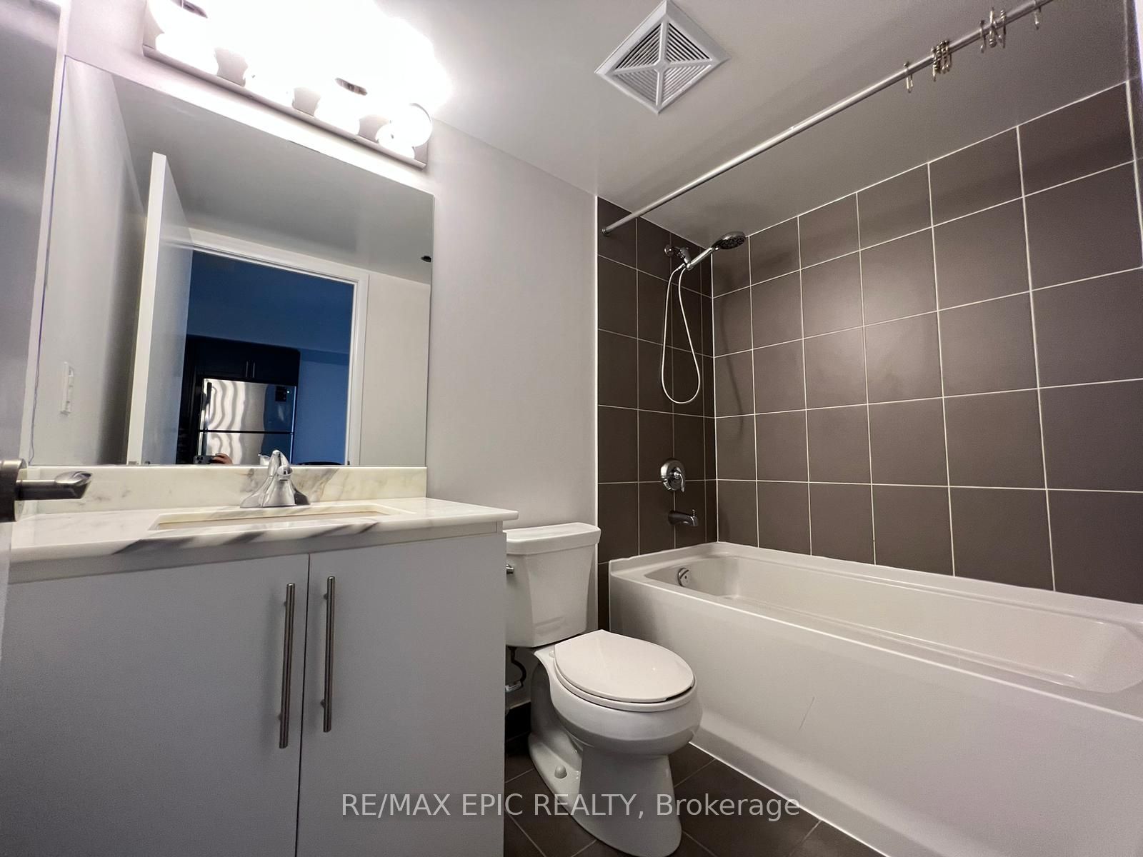 830 Lawrence Avenue W 1203 Property Photo 9