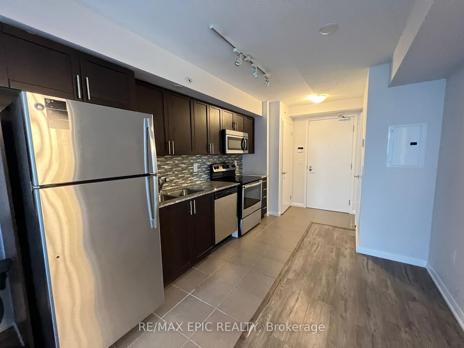830 Lawrence Avenue W 1203 Property Photo 12