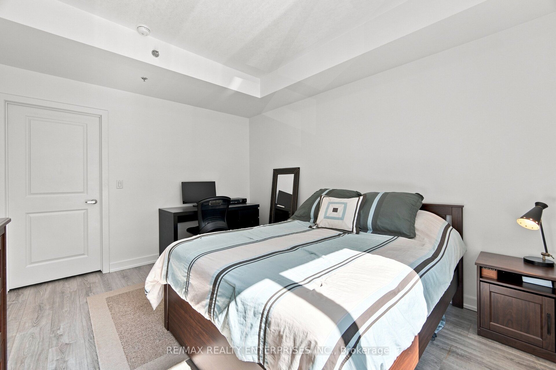 2486 Old Bronte Road 203 Property Photo 8