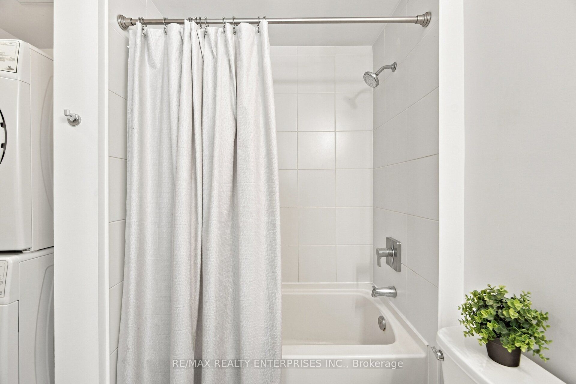 2486 Old Bronte Road 203 Property Photo 11