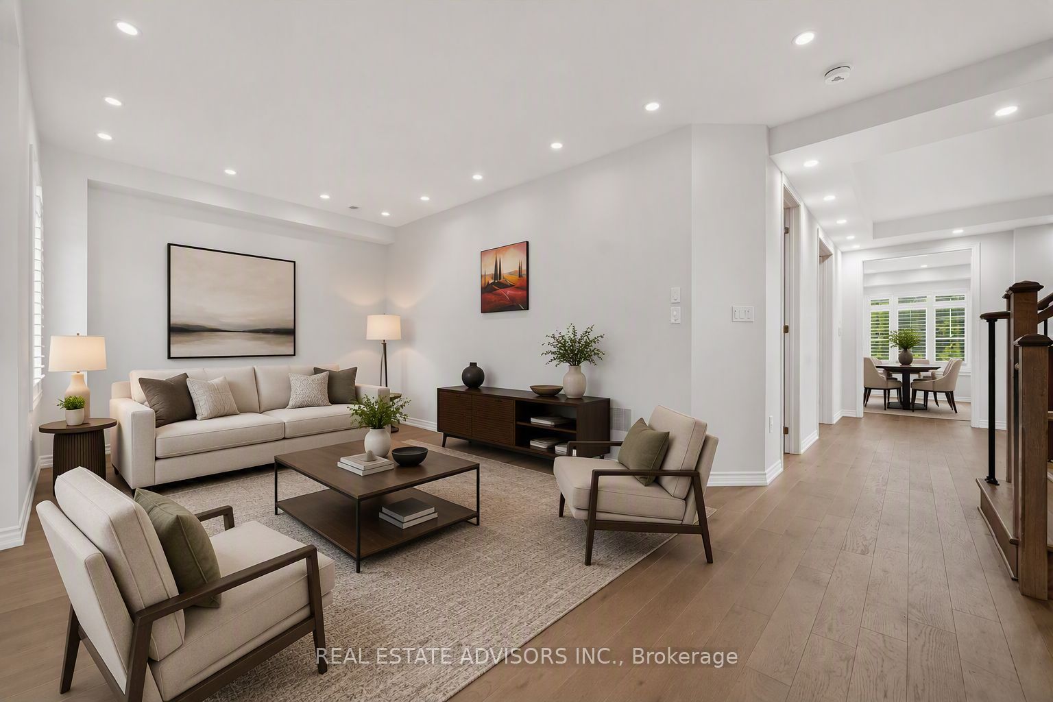 574 Queen Mary Drive Property Photo 2