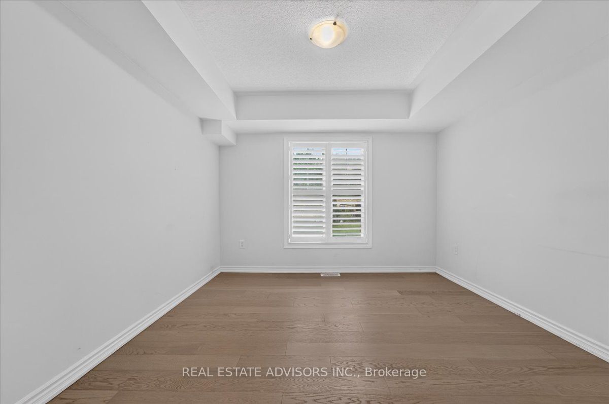 574 Queen Mary Drive Property Photo 44