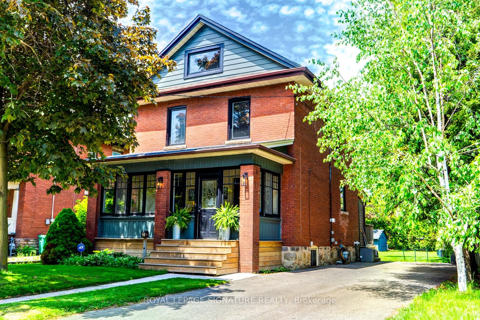50 Rosedale Avenue W Property Photo 1