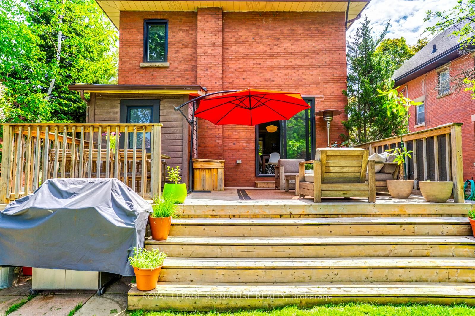50 Rosedale Avenue W Property Photo 33