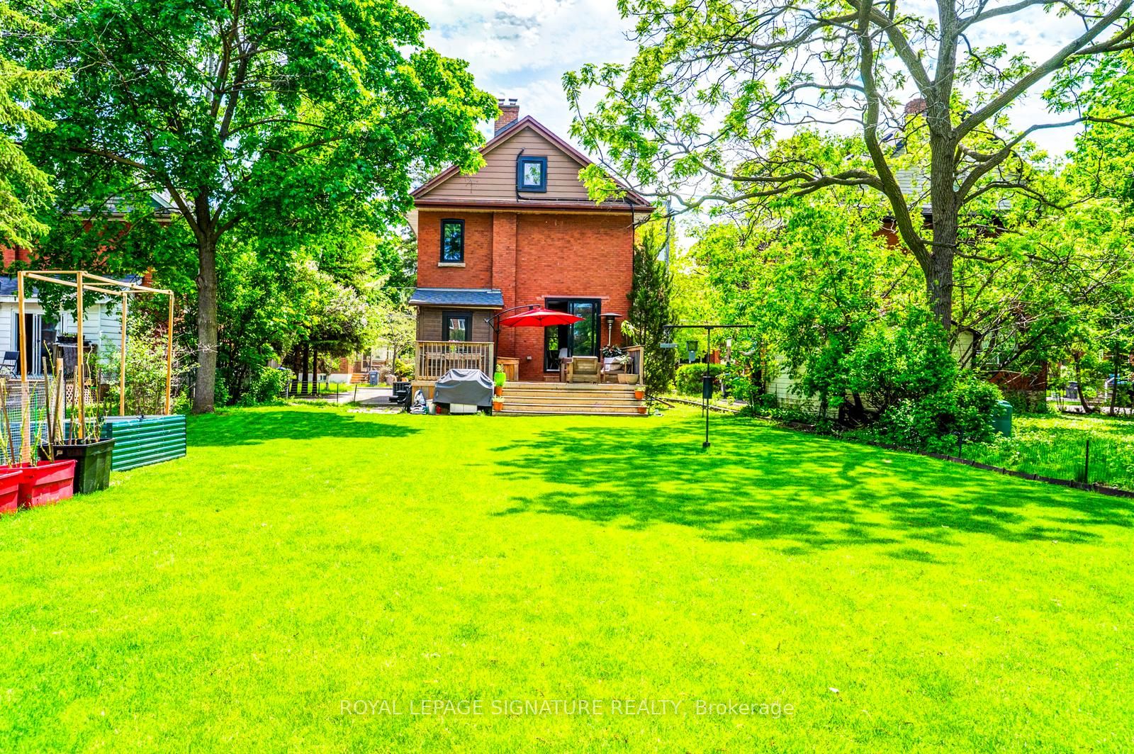50 Rosedale Avenue W Property Photo 34