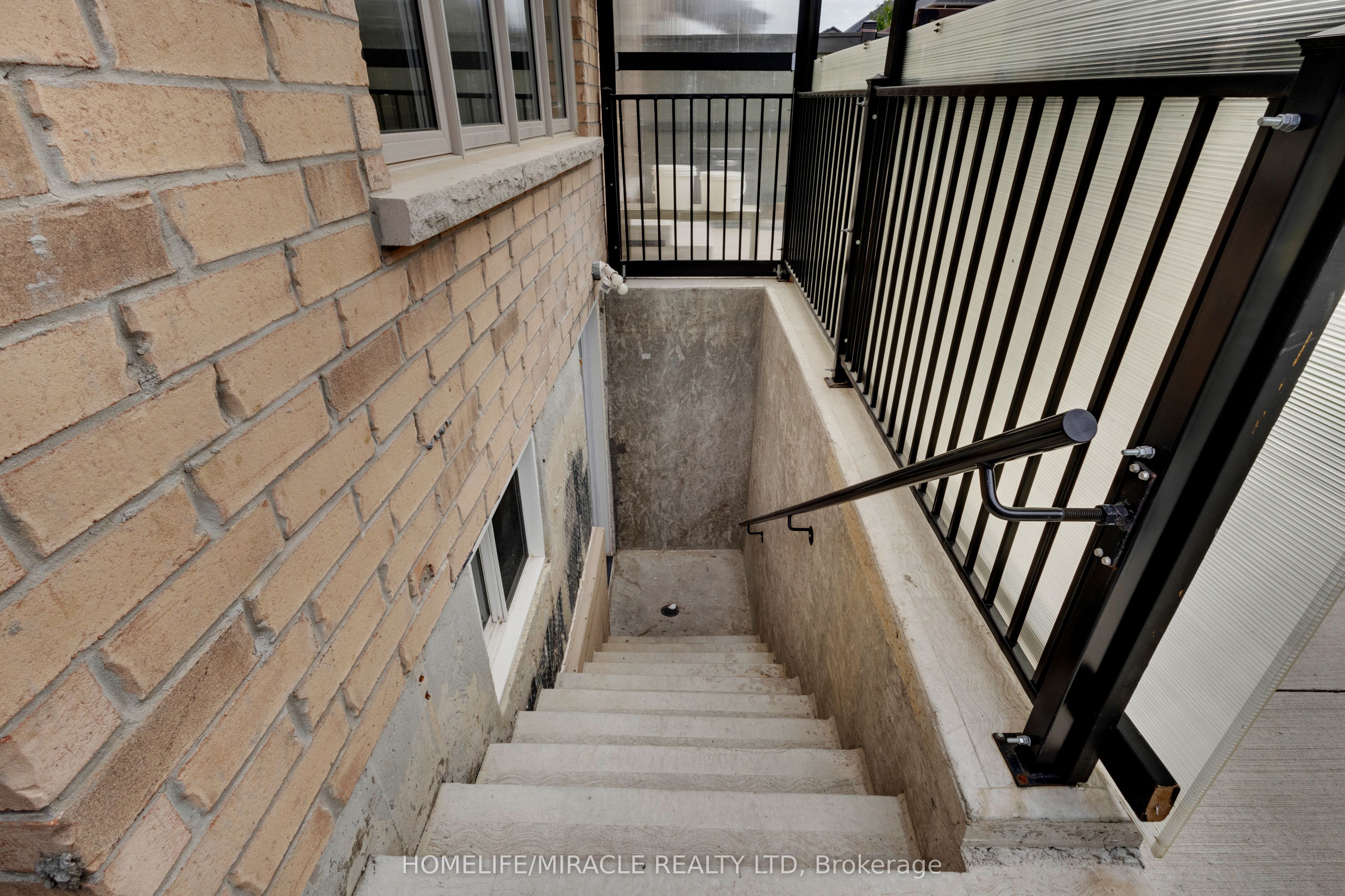 106 Dolobram Trail Bsmt Property Photo 3