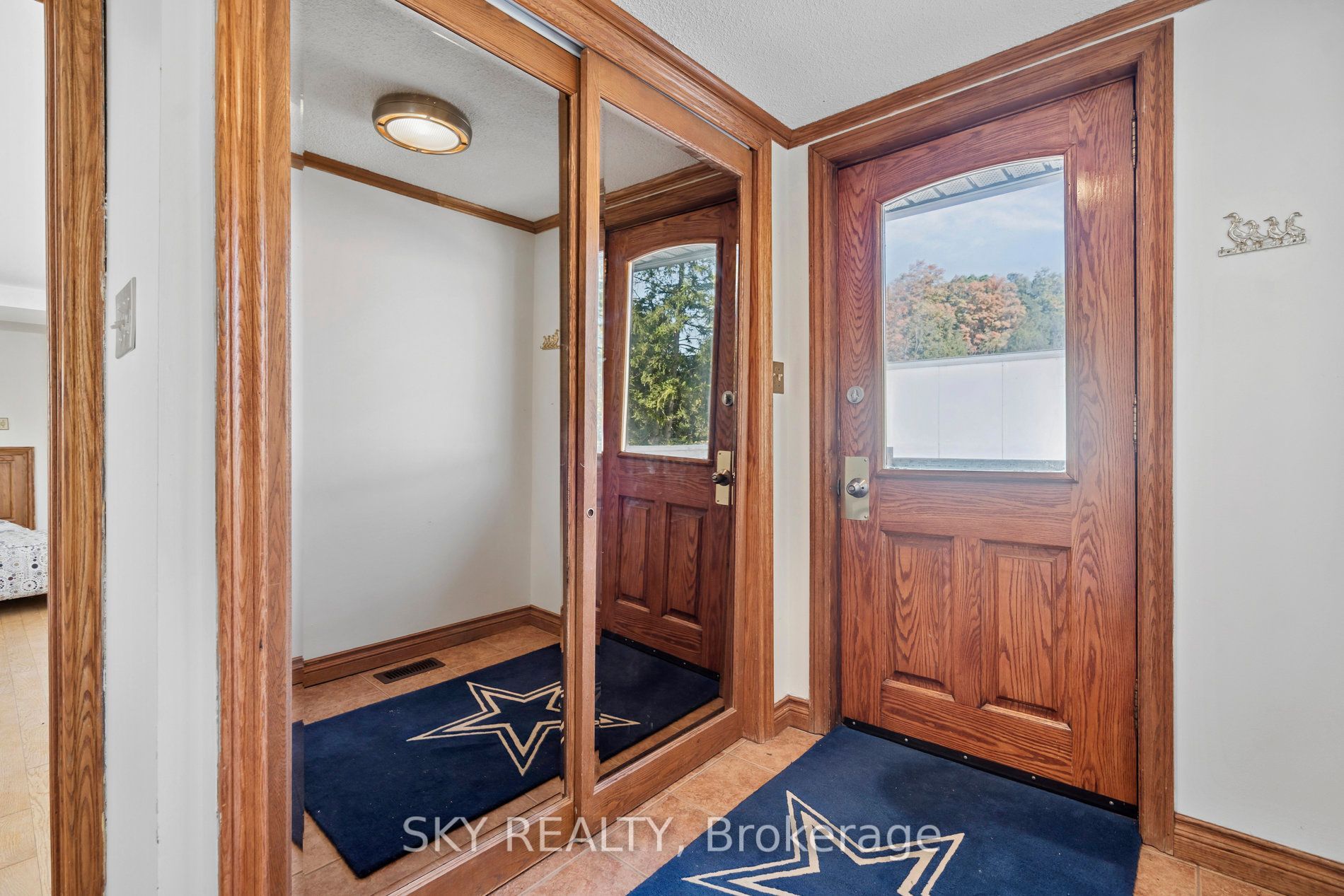 12475 5th Line Property Photo 4