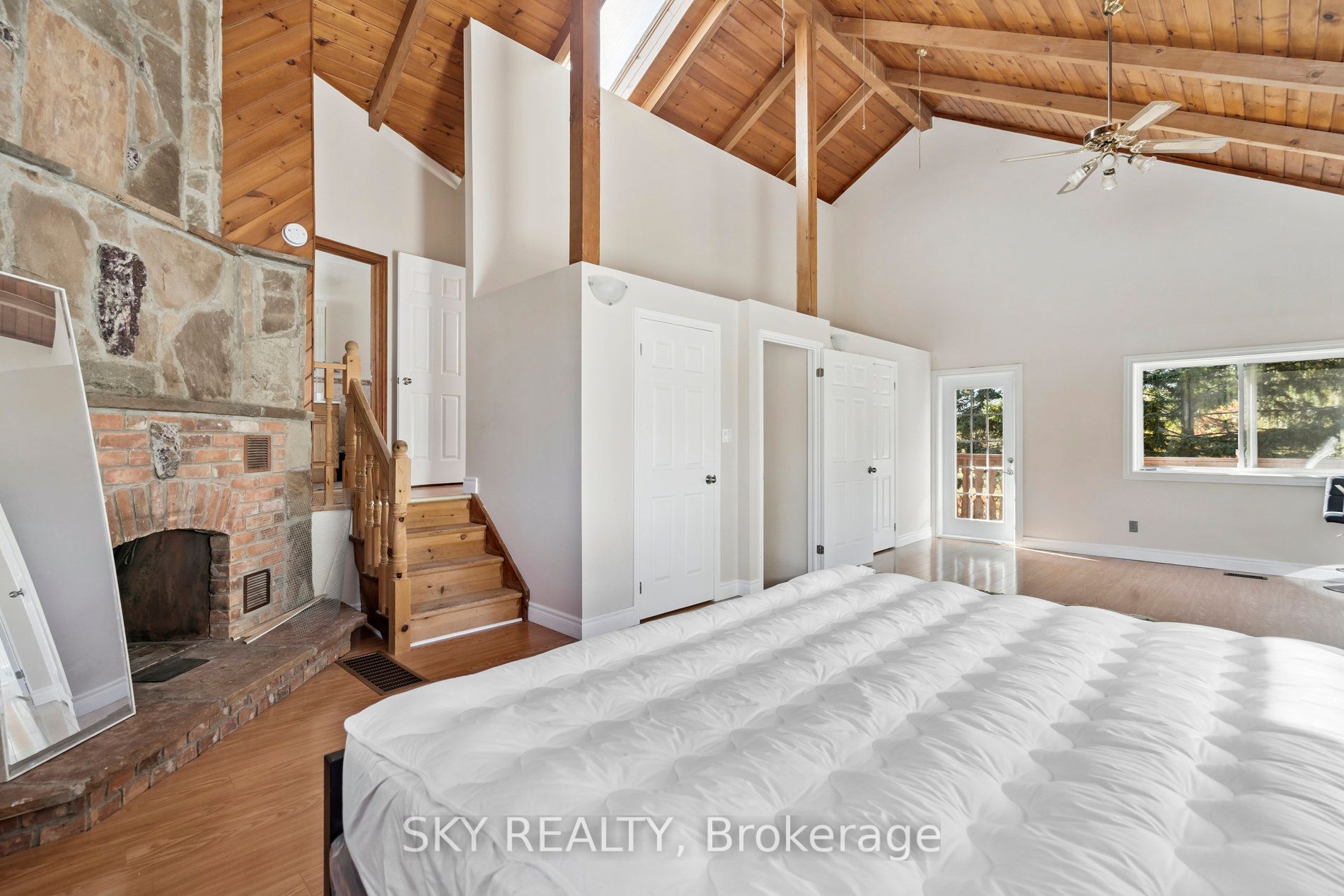 12475 5th Line Property Photo 16
