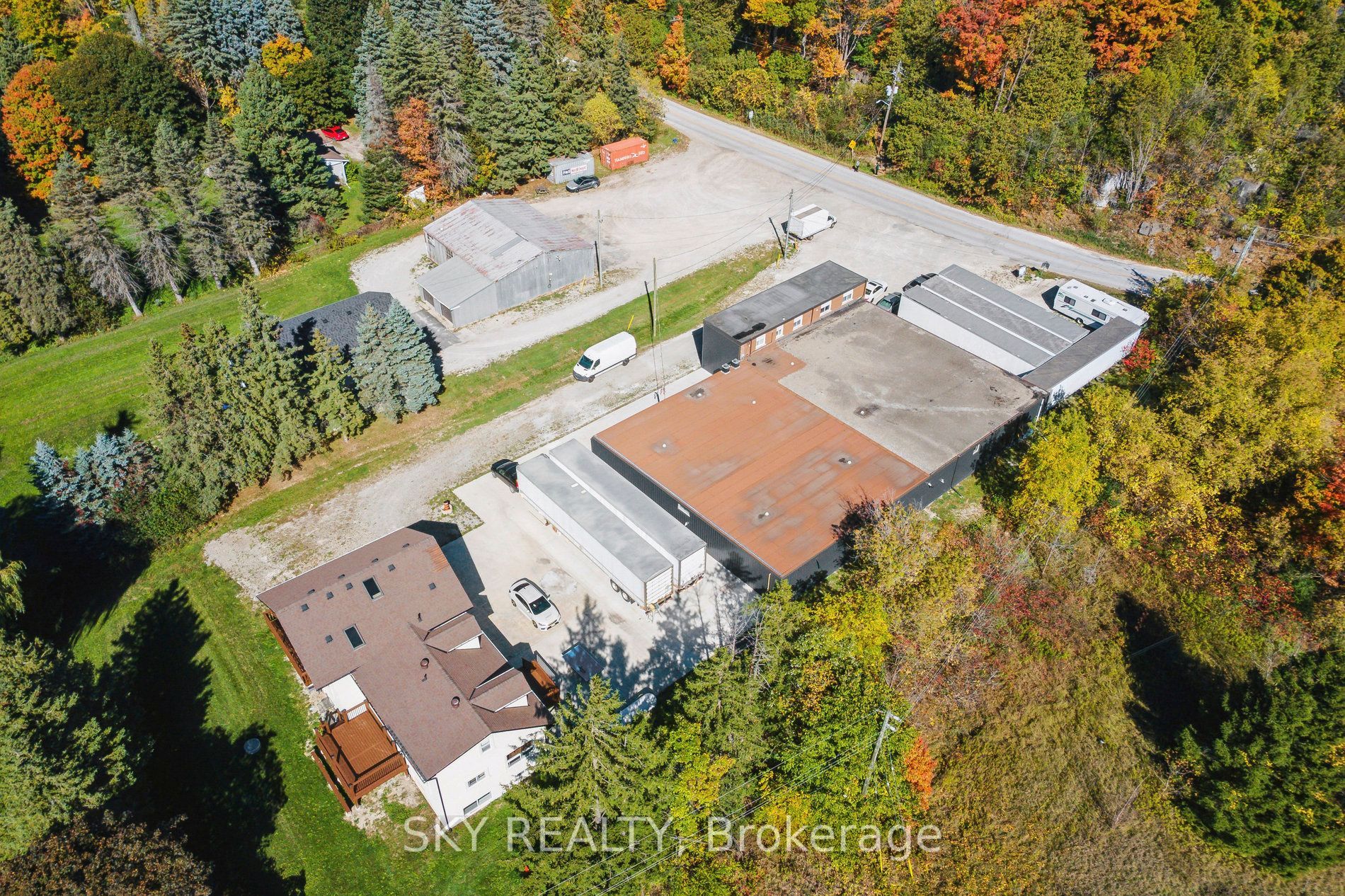 12475 5th Line Property Photo 44