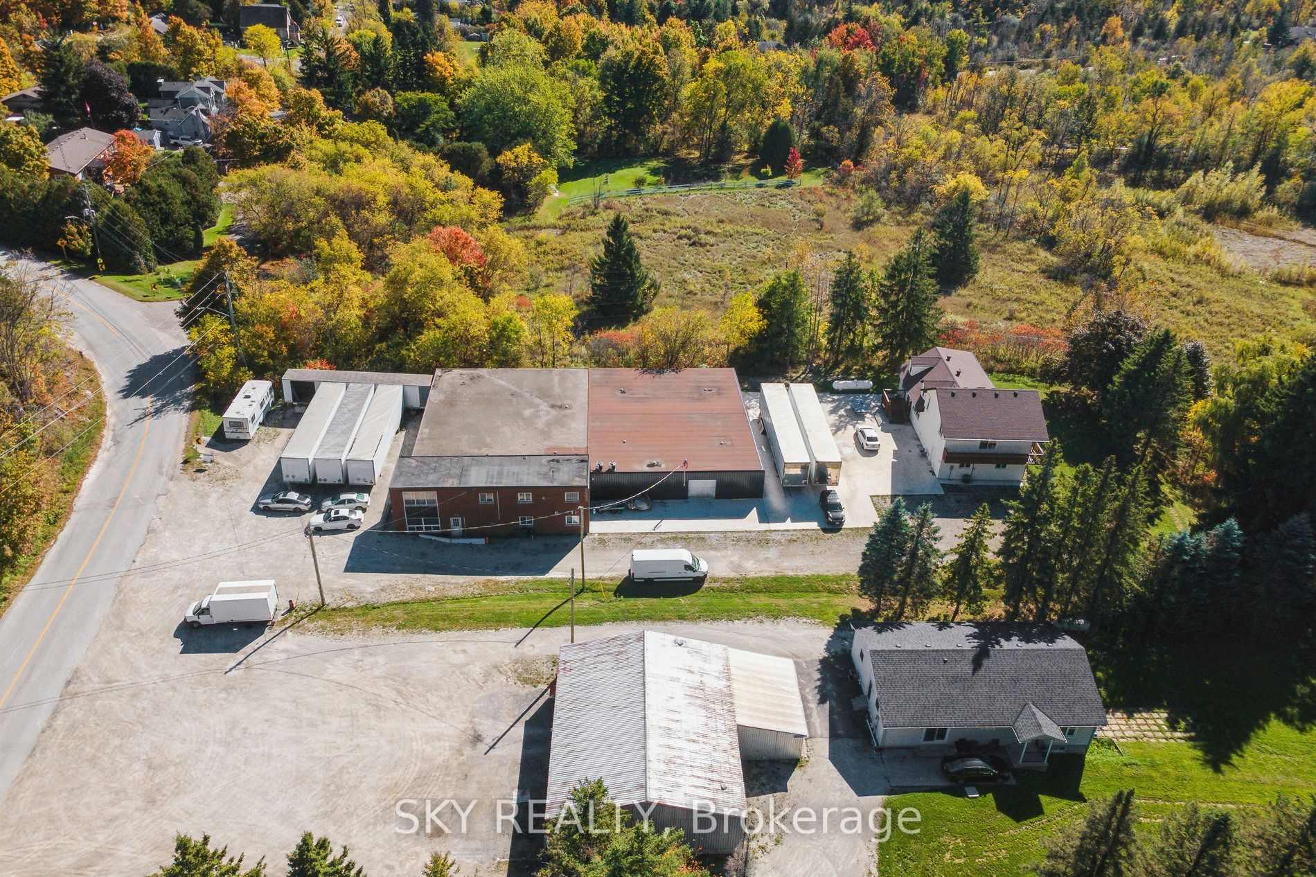 12475 5th Line Property Photo 45
