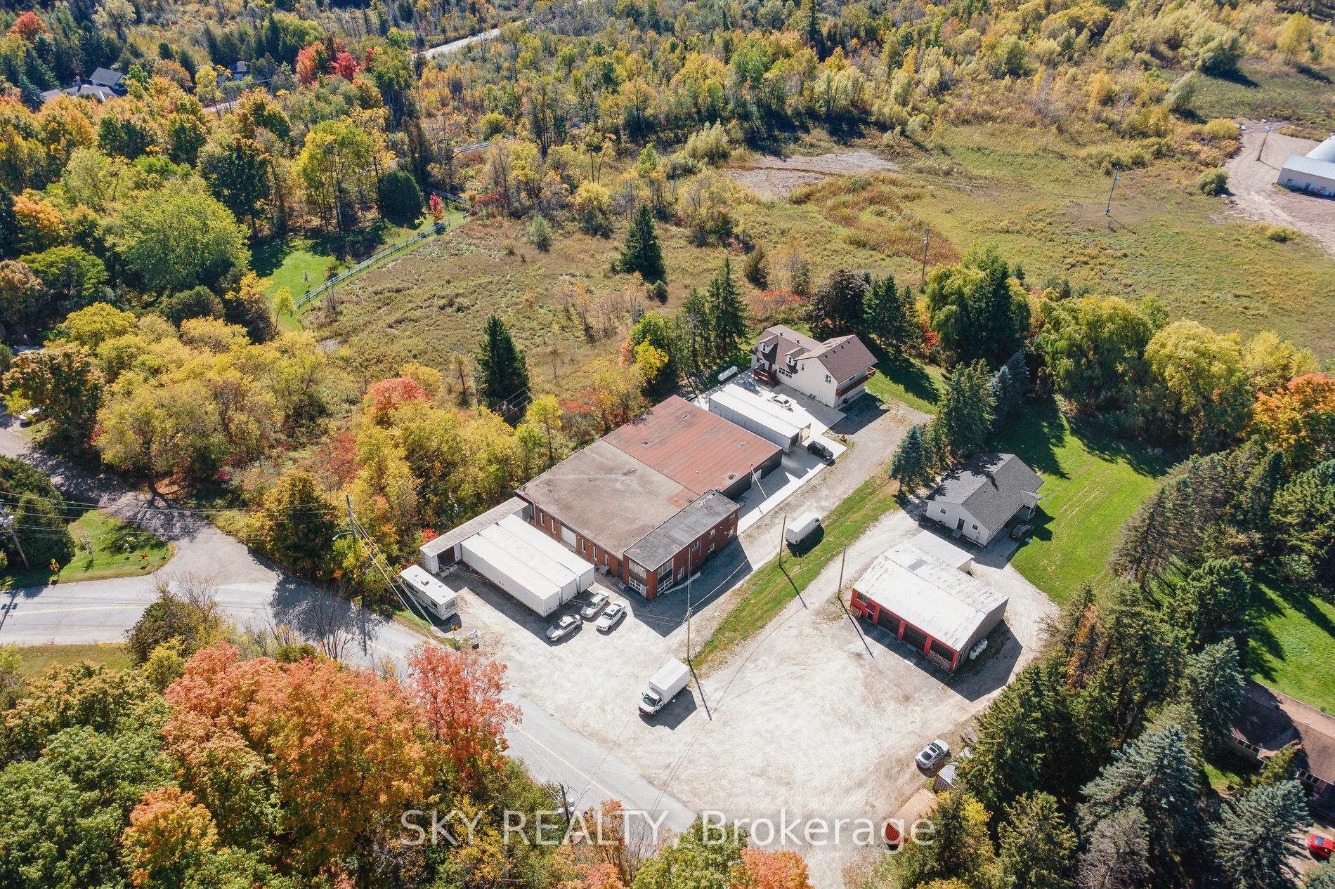 12475 5th Line Property Photo 46