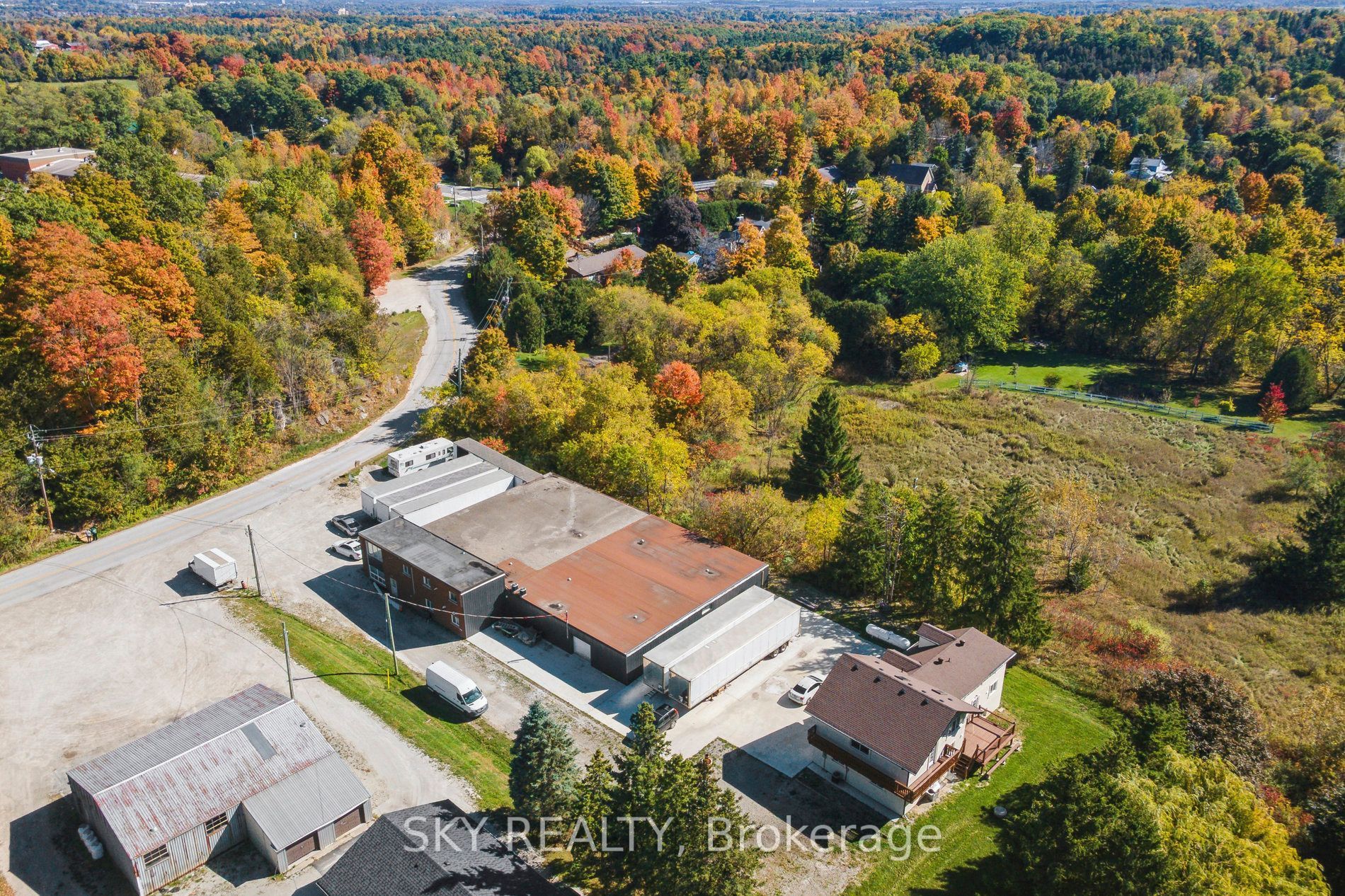 12475 5th Line Property Photo 48