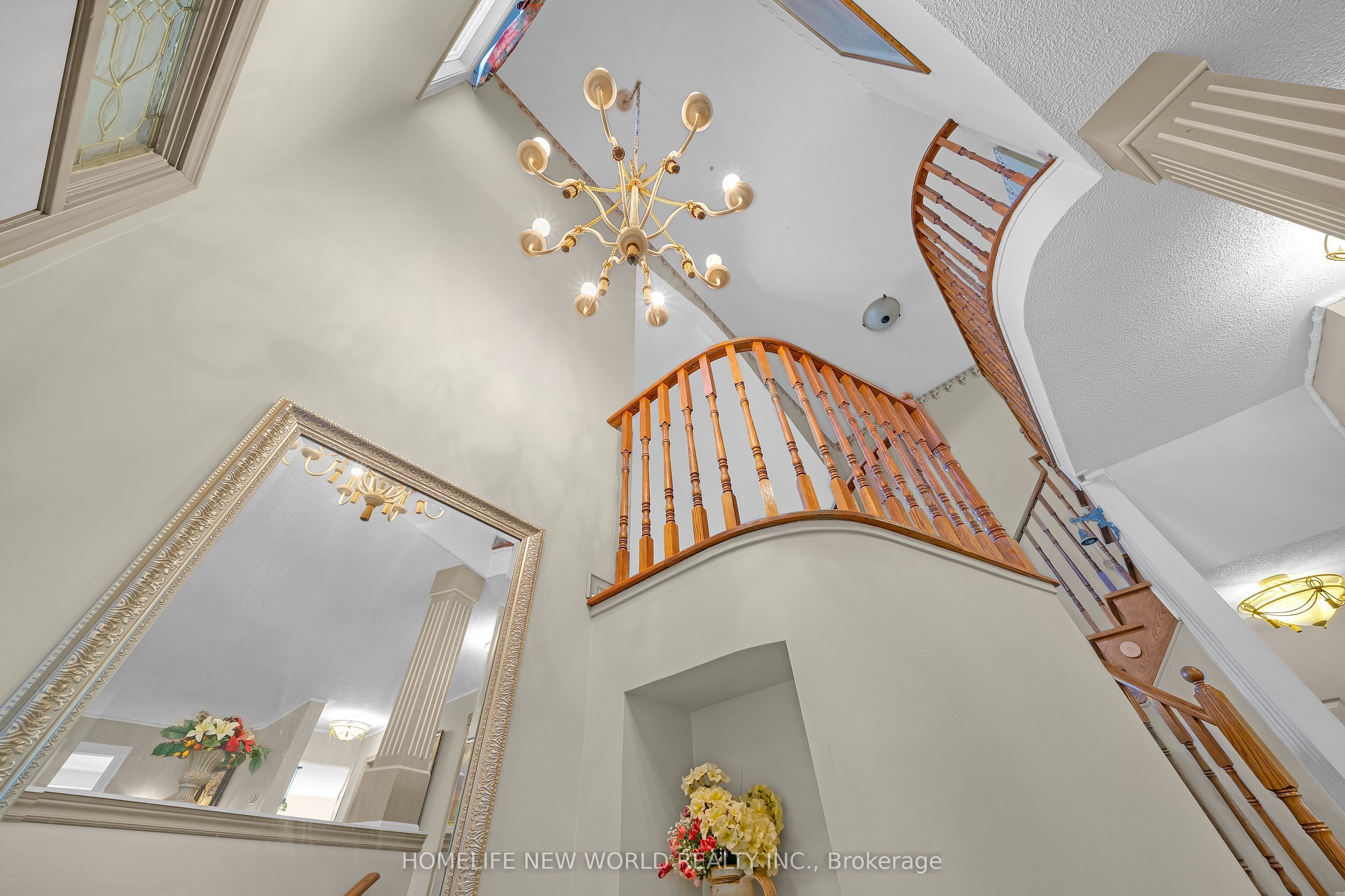 2326 Yorktown Circle Property Photo 6