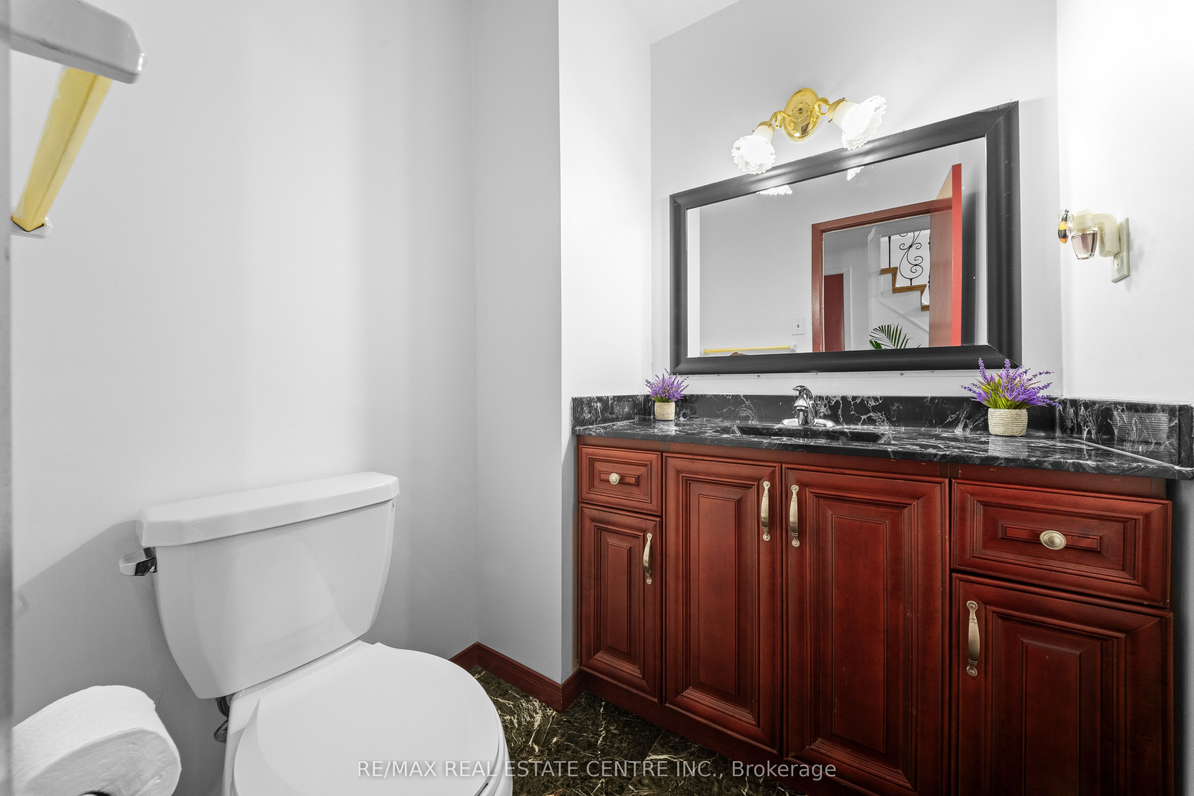 467 Hansen Road N Property Photo 16