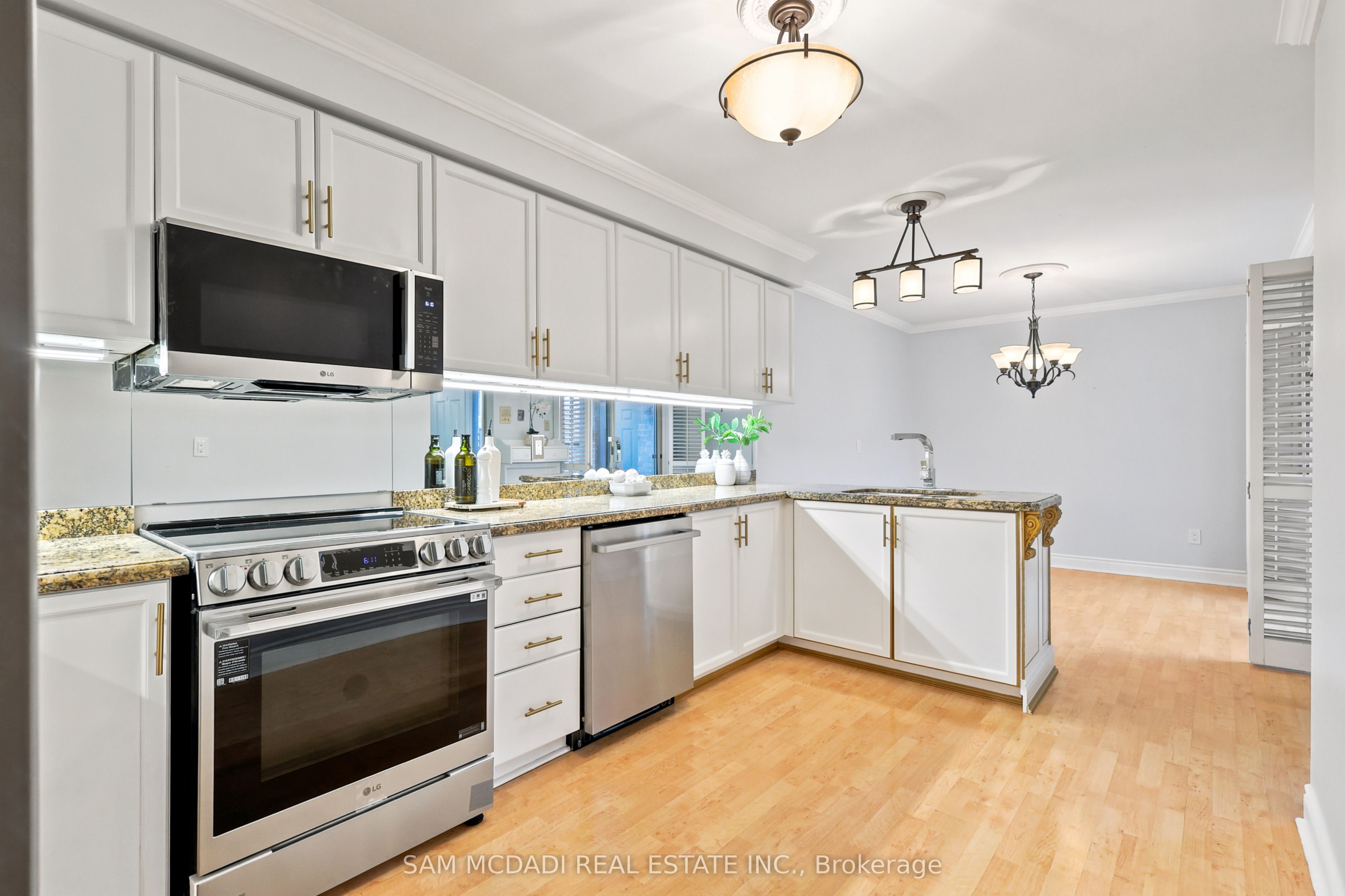 1725 The Chase 20 Property Photo 12
