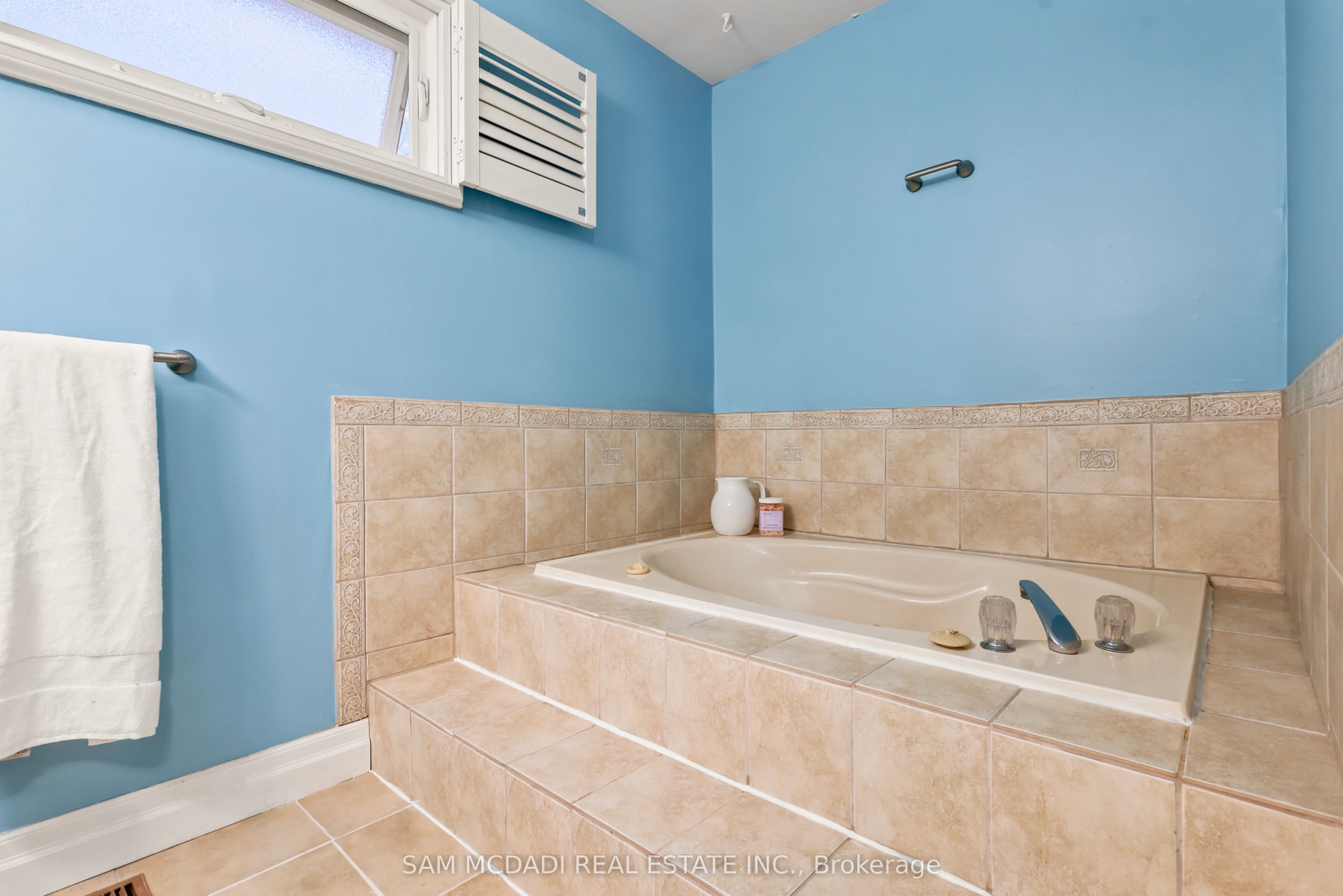 1725 The Chase 20 Property Photo 23