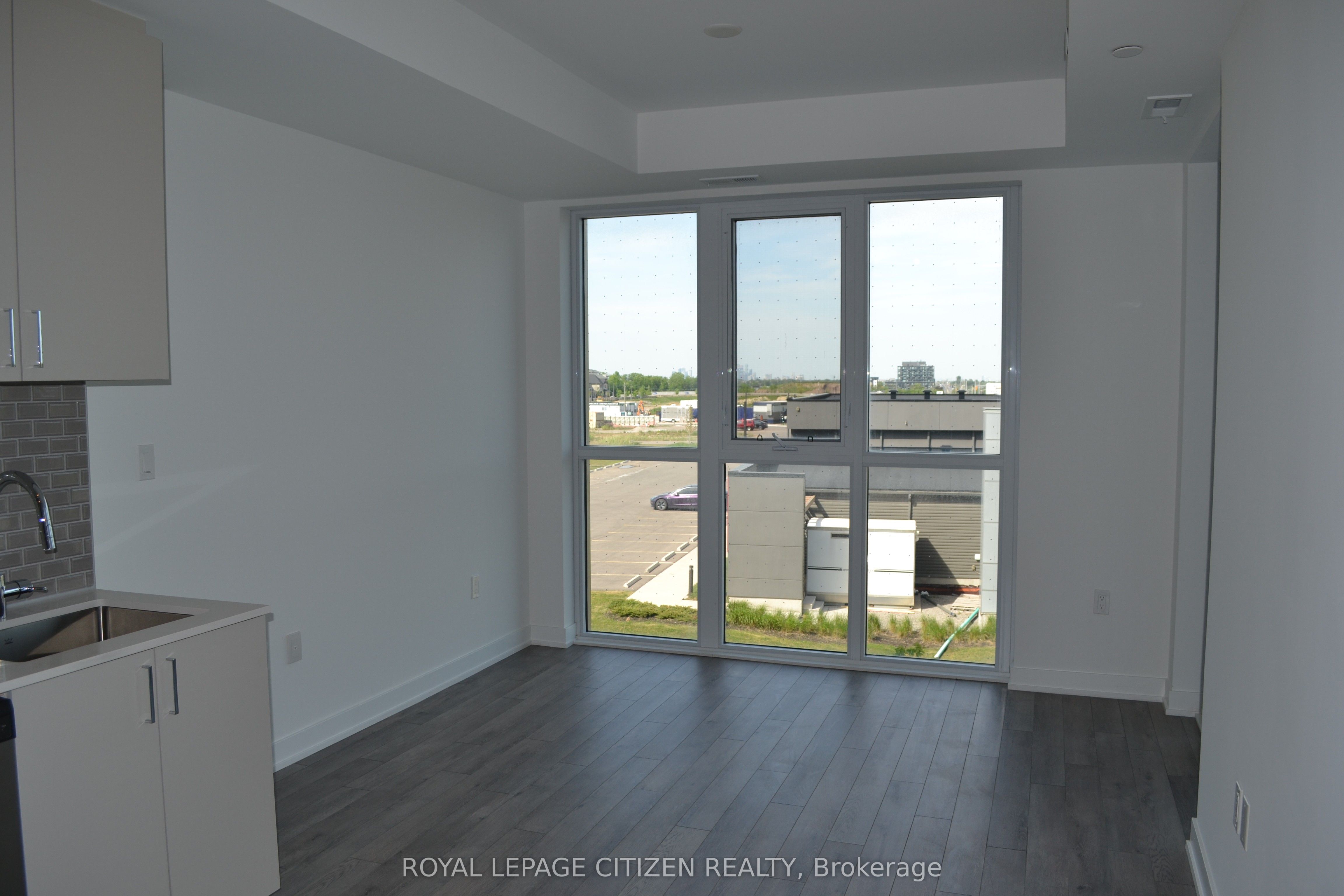 1005 Dundas Street E 347 Property Photo 17