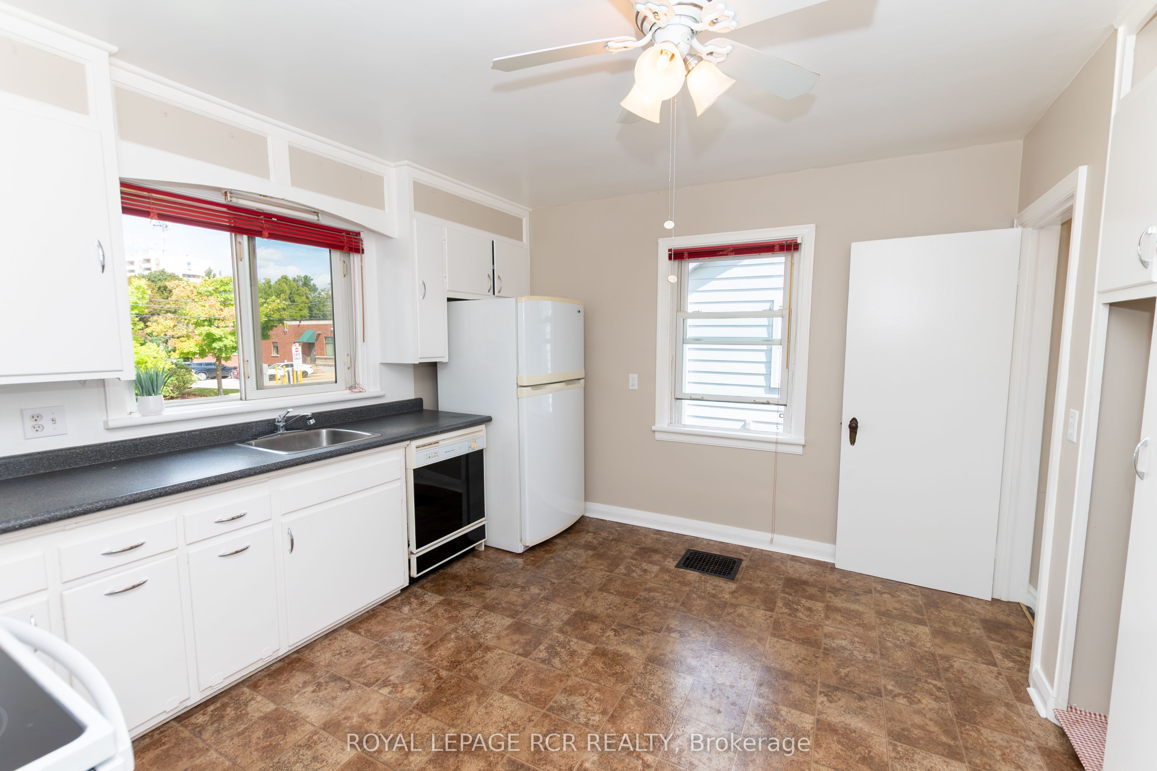 14 Elizabeth Street Property Photo 5