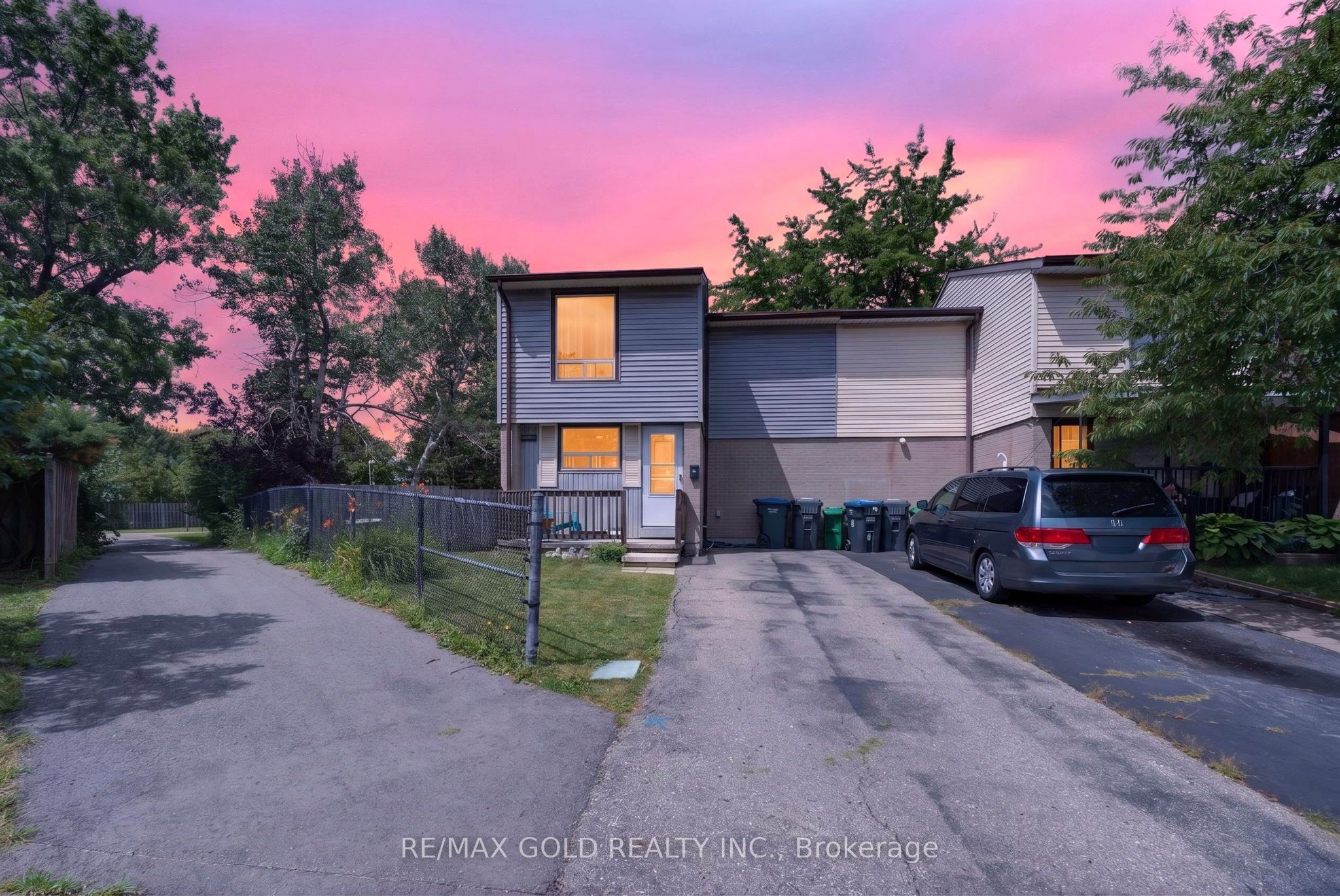 13 Gold Pine Court Property Photo 1