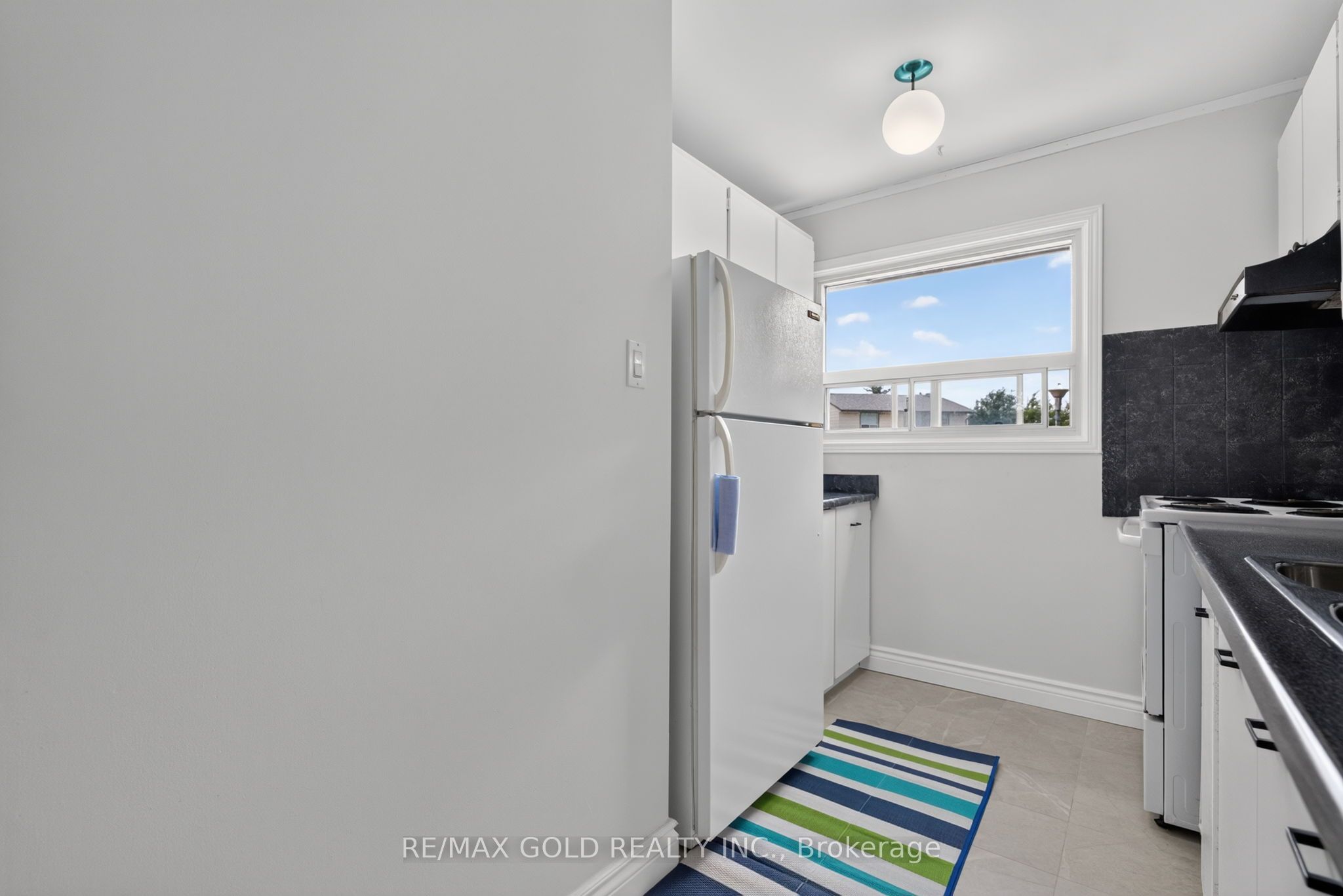 13 Gold Pine Court Property Photo 7
