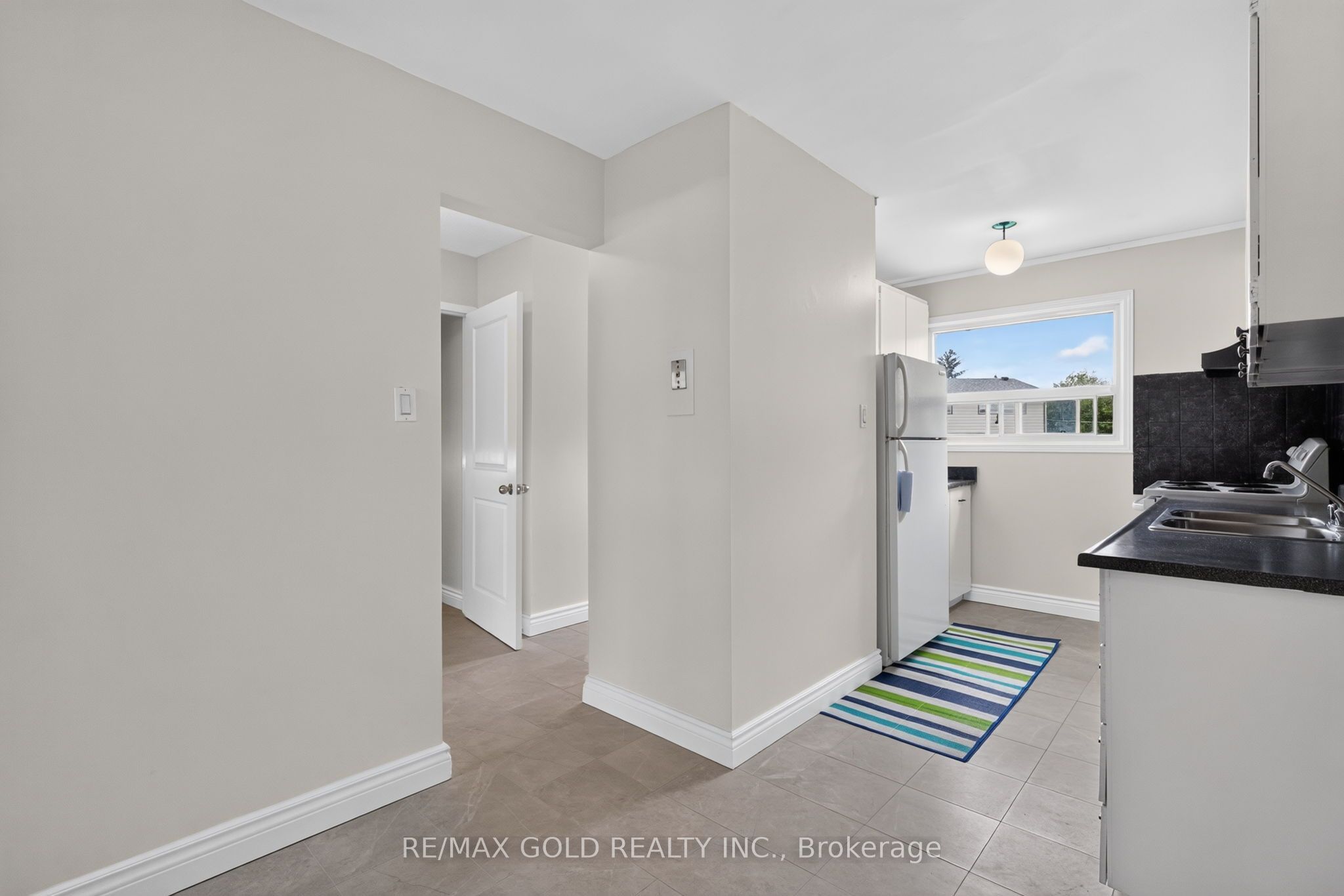 13 Gold Pine Court Property Photo 9