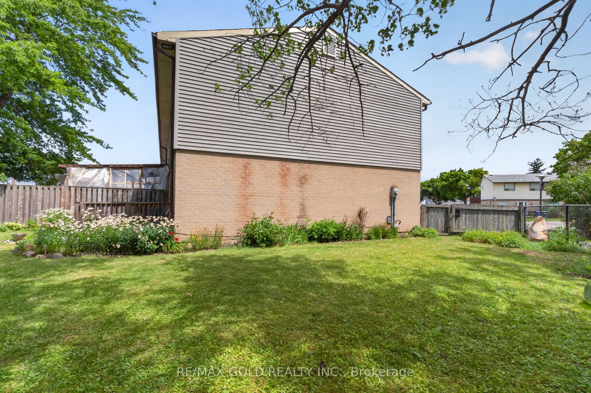 13 Gold Pine Court Property Photo 38