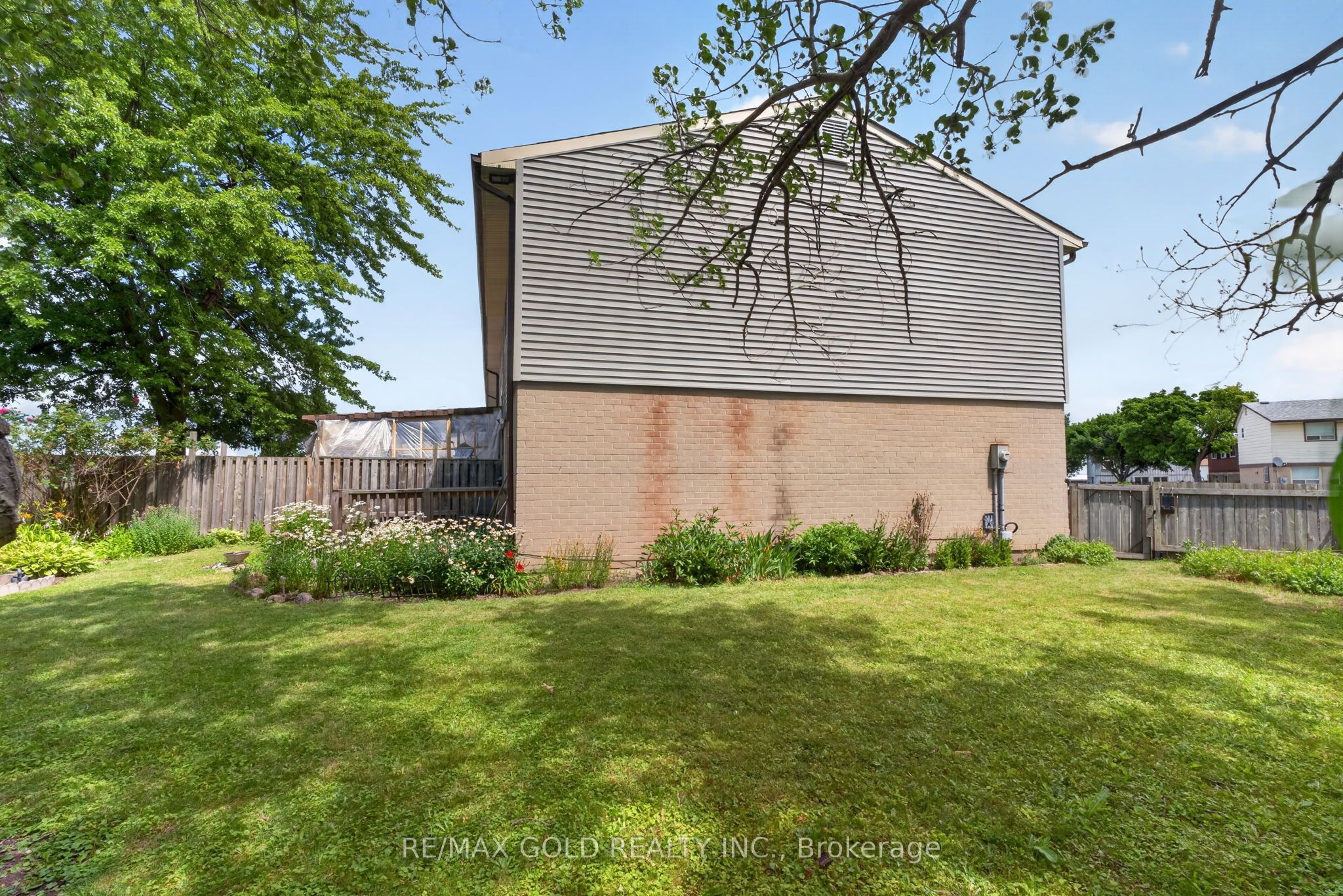 13 Gold Pine Court Property Photo 39