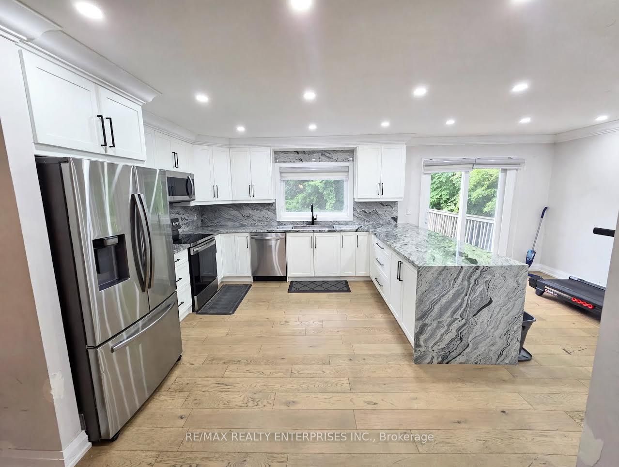 1228 Haig Boulevard Property Photo 7