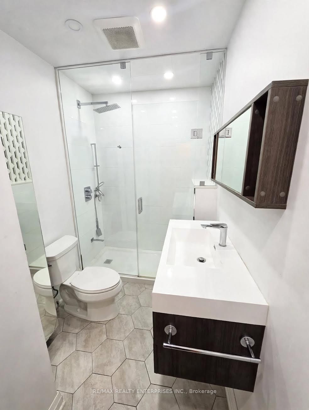 1228 Haig Boulevard Property Photo 11