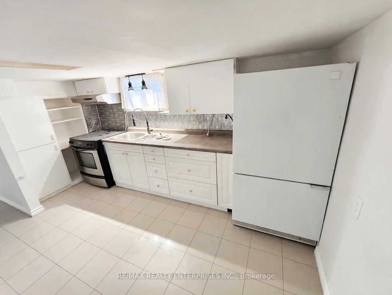 1228 Haig Boulevard Property Photo 17
