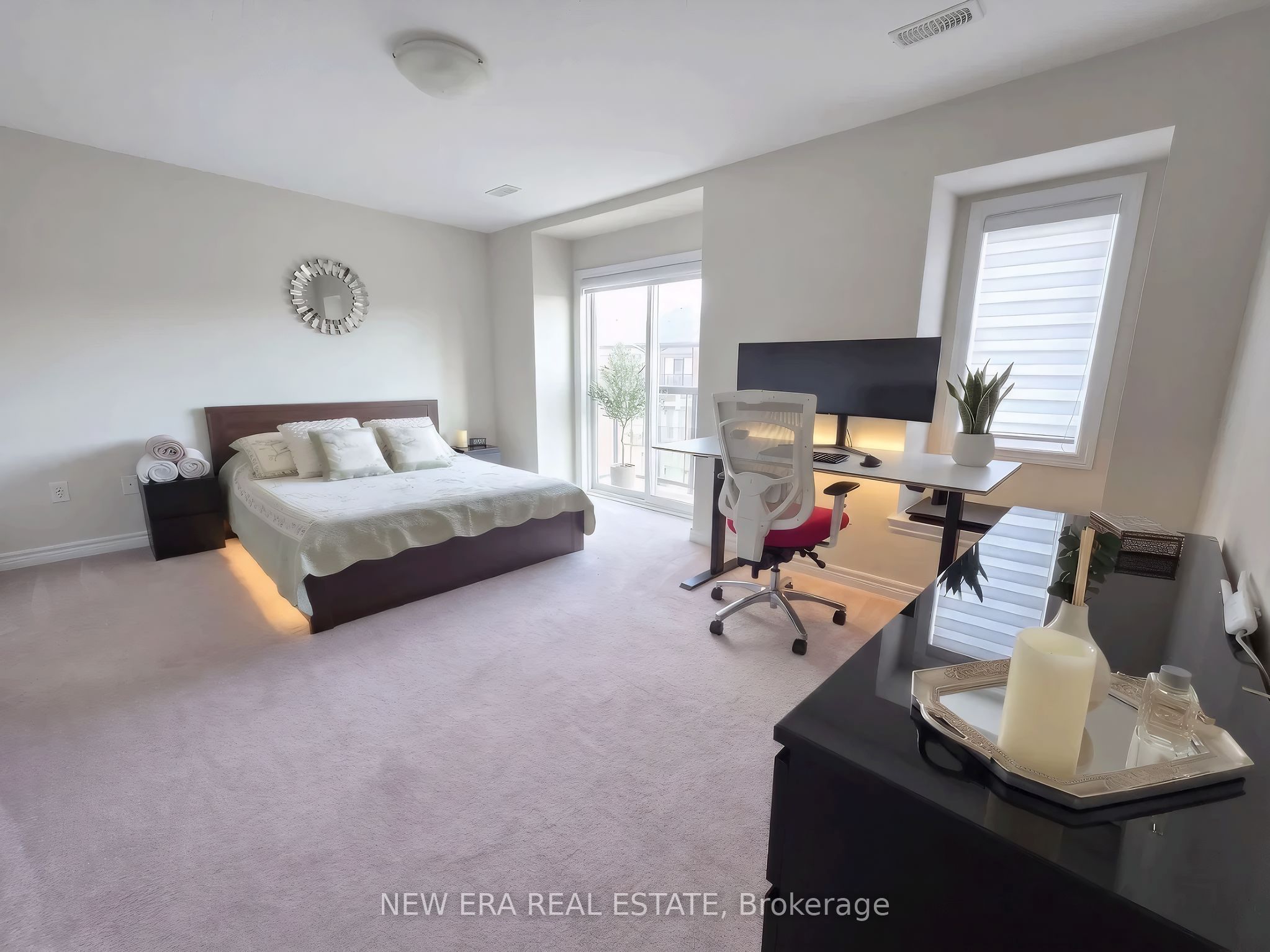 445 Ontario Street S 94 Property Photo 13