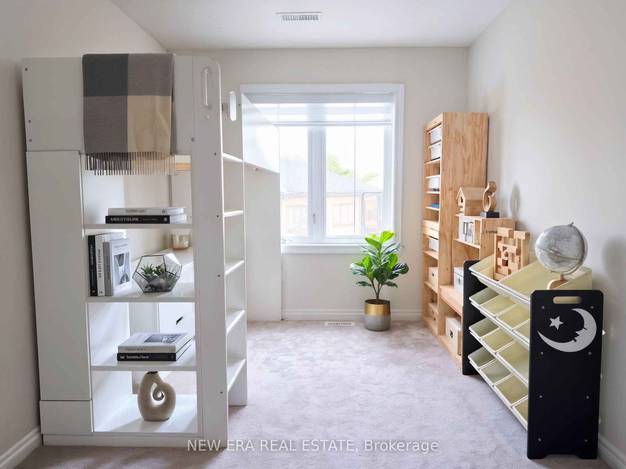 445 Ontario Street S 94 Property Photo 15