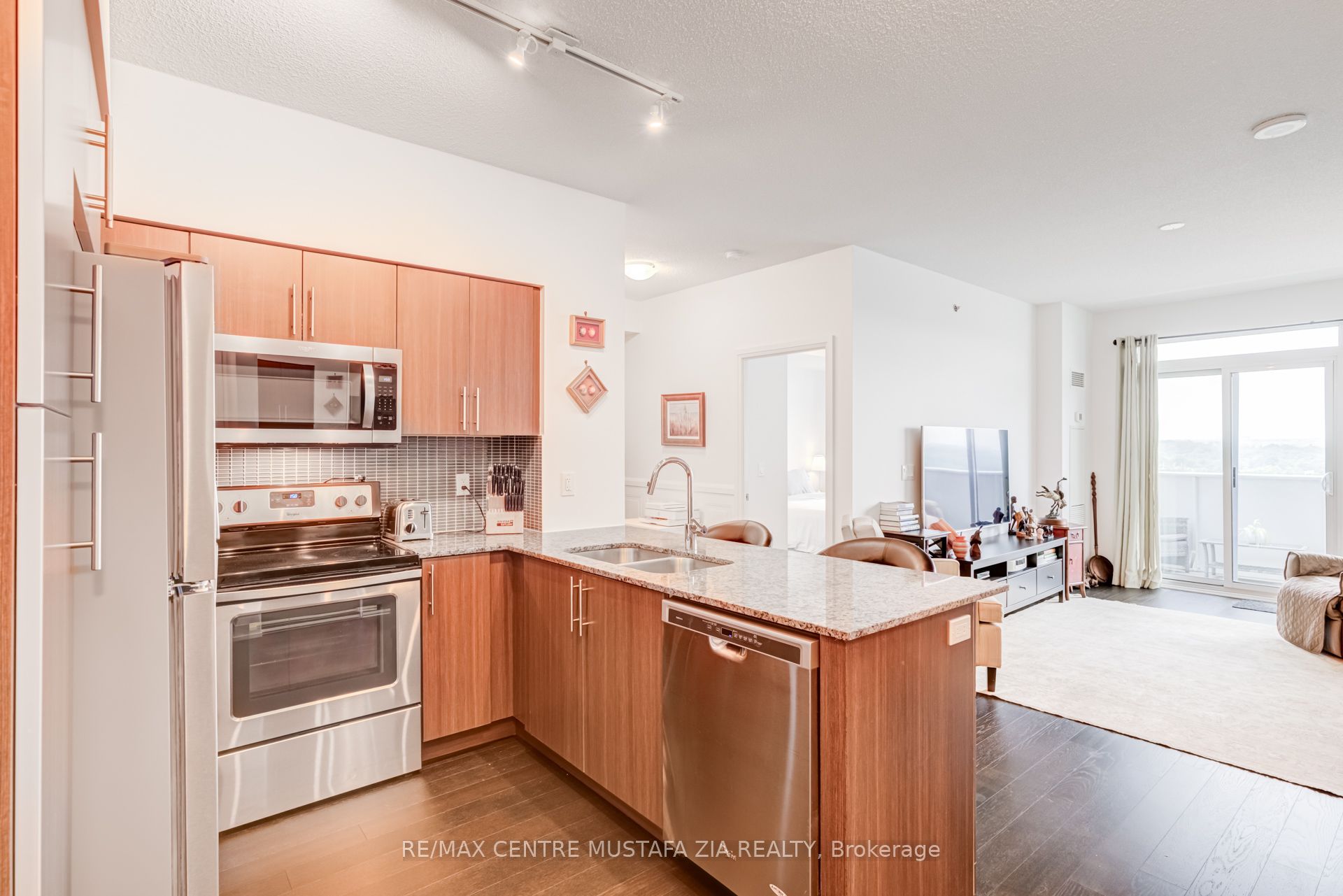 65 Speers Road 1201 Property Photo 9