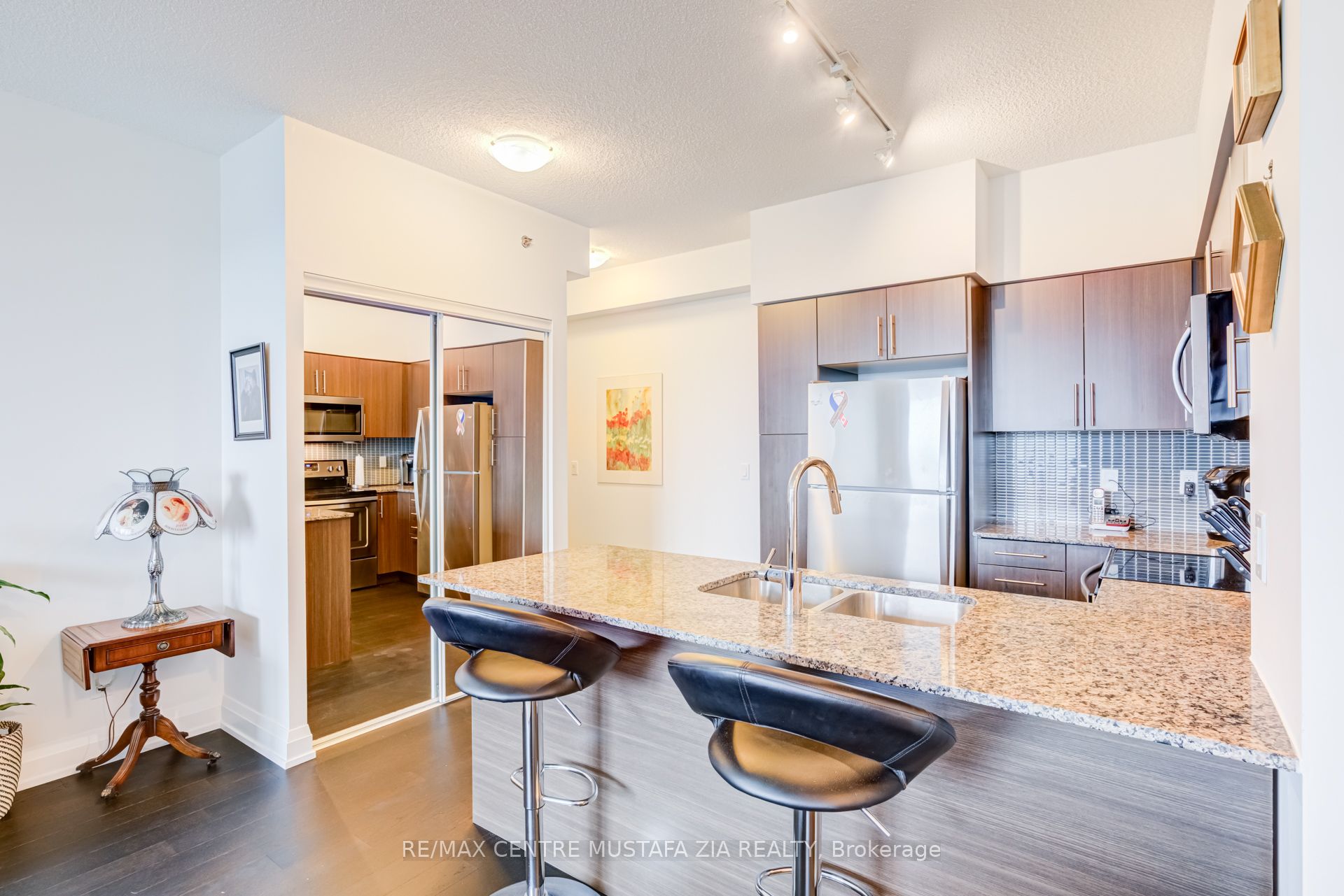 65 Speers Road 1201 Property Photo 11