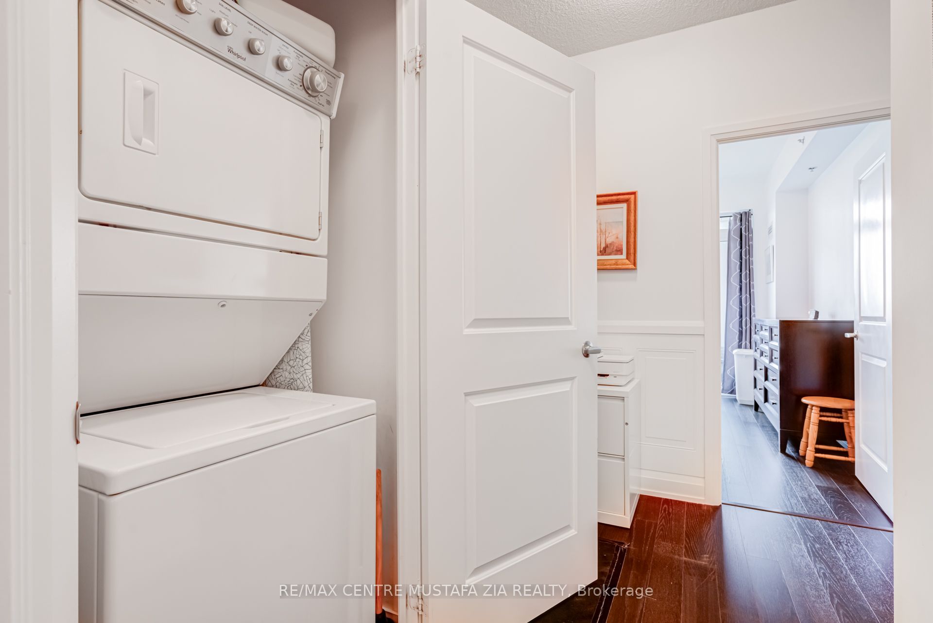65 Speers Road 1201 Property Photo 24